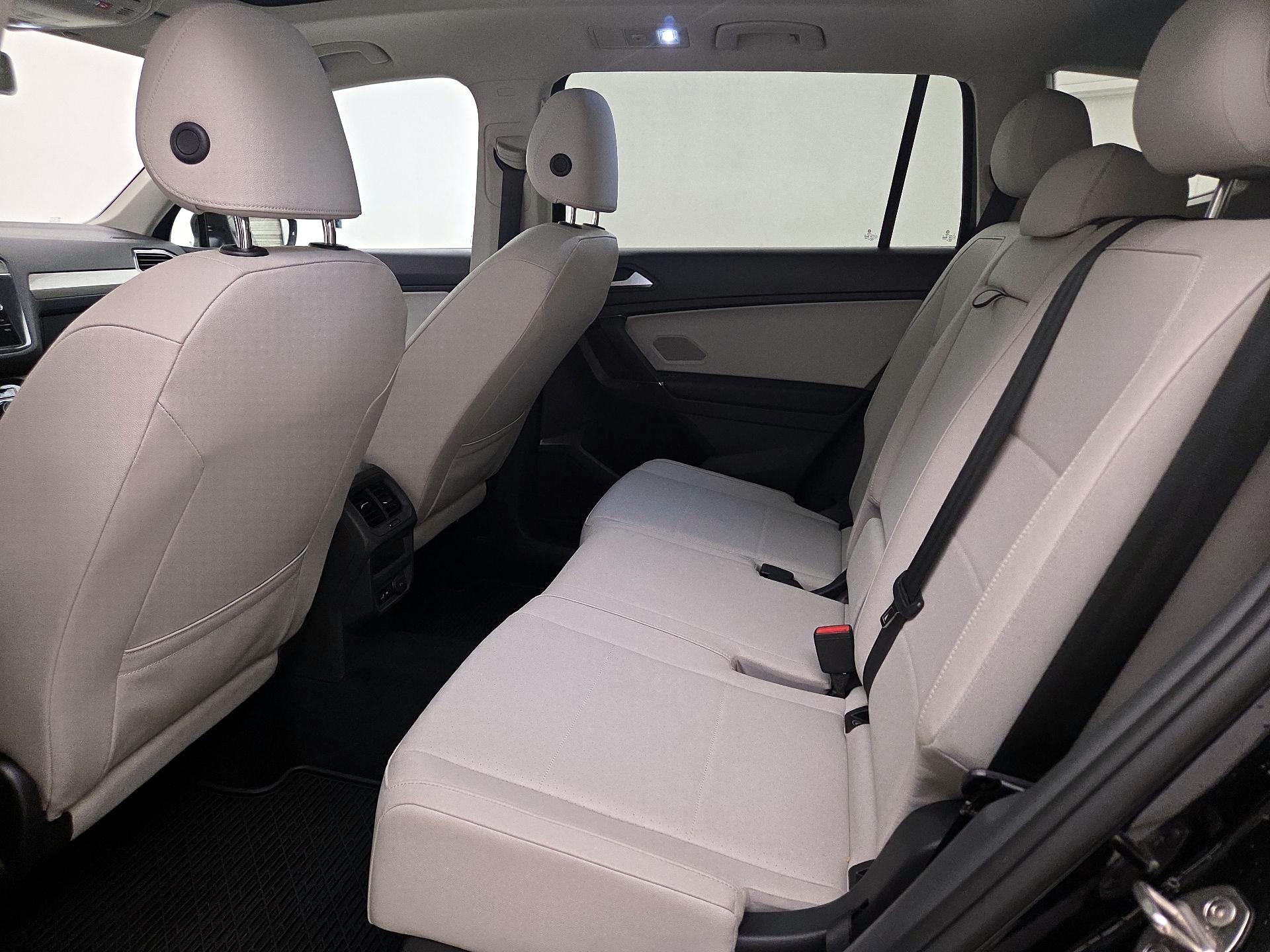 Thumbnail: 2020 Volkswagen Tiguan - 20