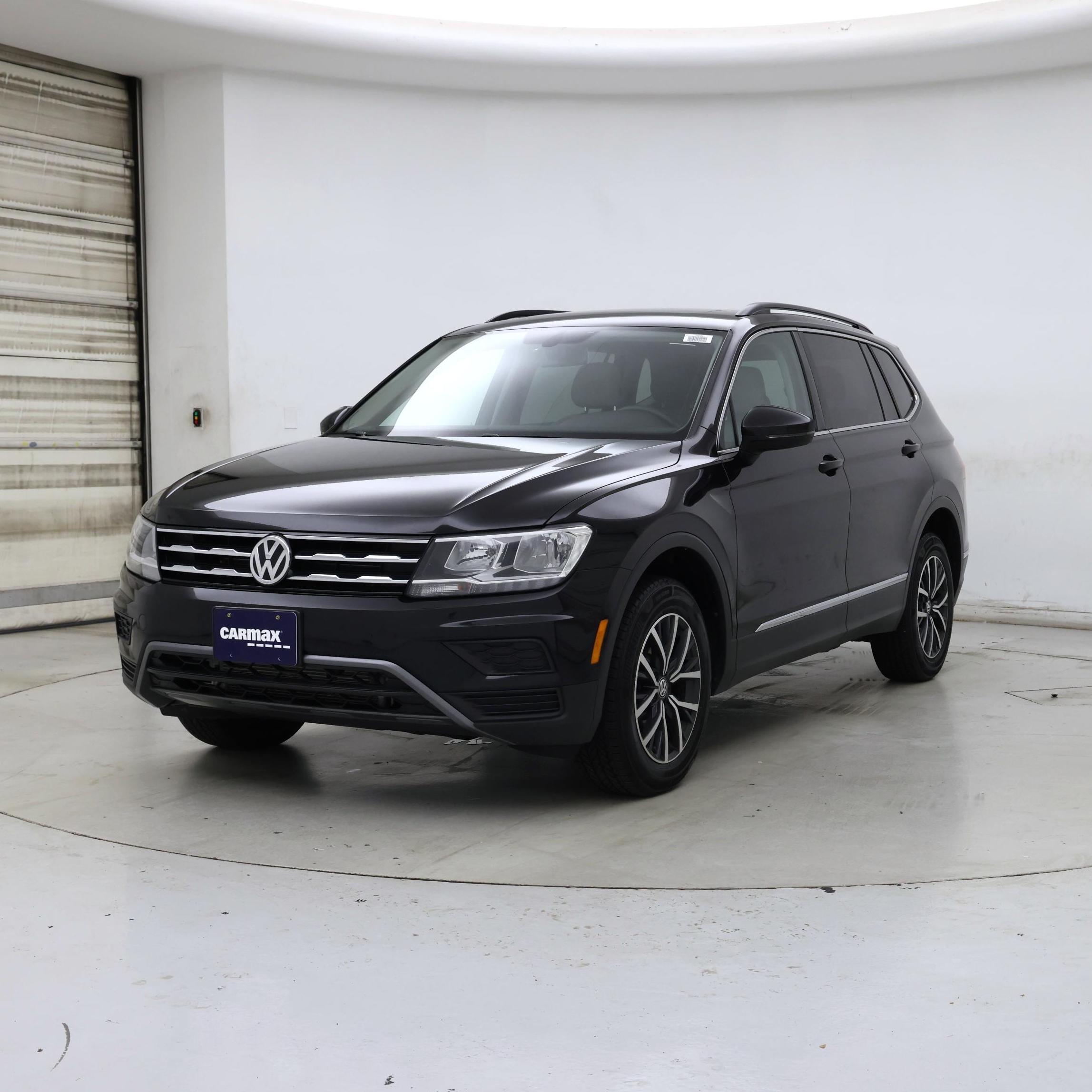 Thumbnail: 2020 Volkswagen Tiguan - 4