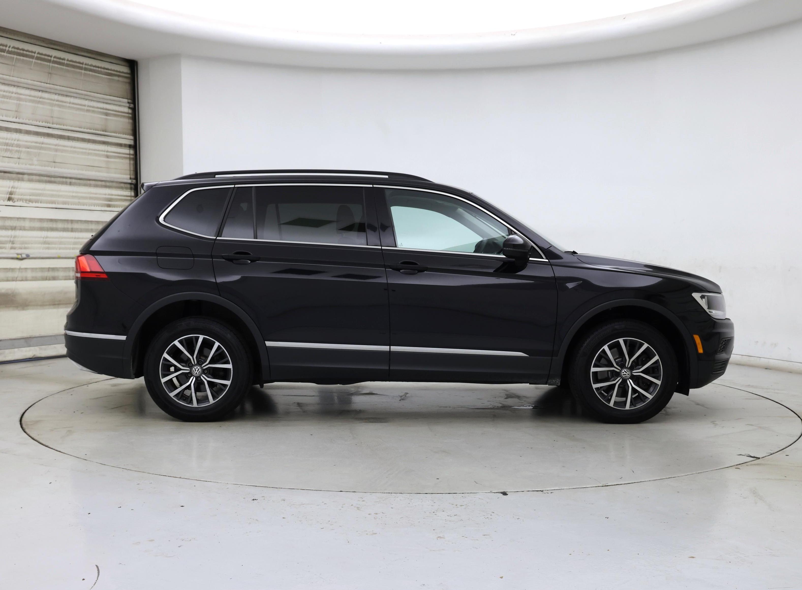 Thumbnail: 2020 Volkswagen Tiguan - 7