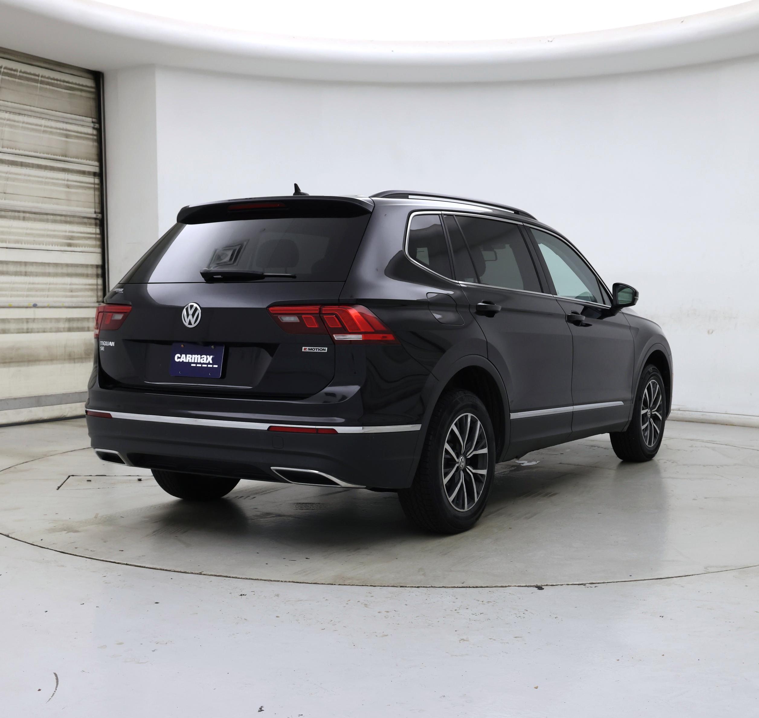 Thumbnail: 2020 Volkswagen Tiguan - 8