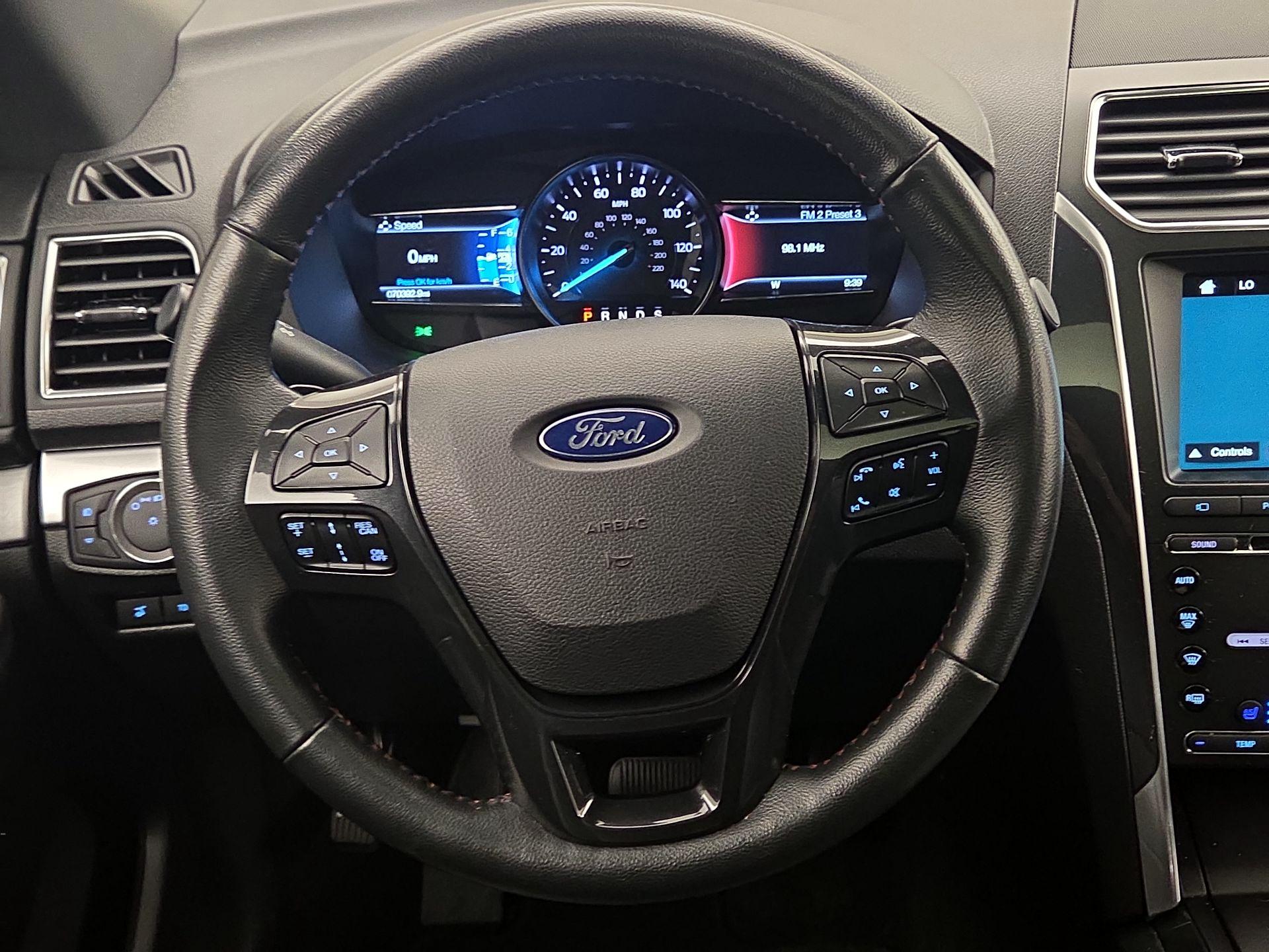 Thumbnail: 2018 Ford Explorer - 10