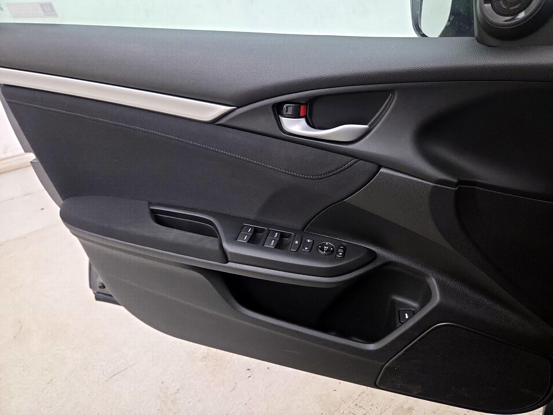 Thumbnail: 2018 Honda Civic - 12