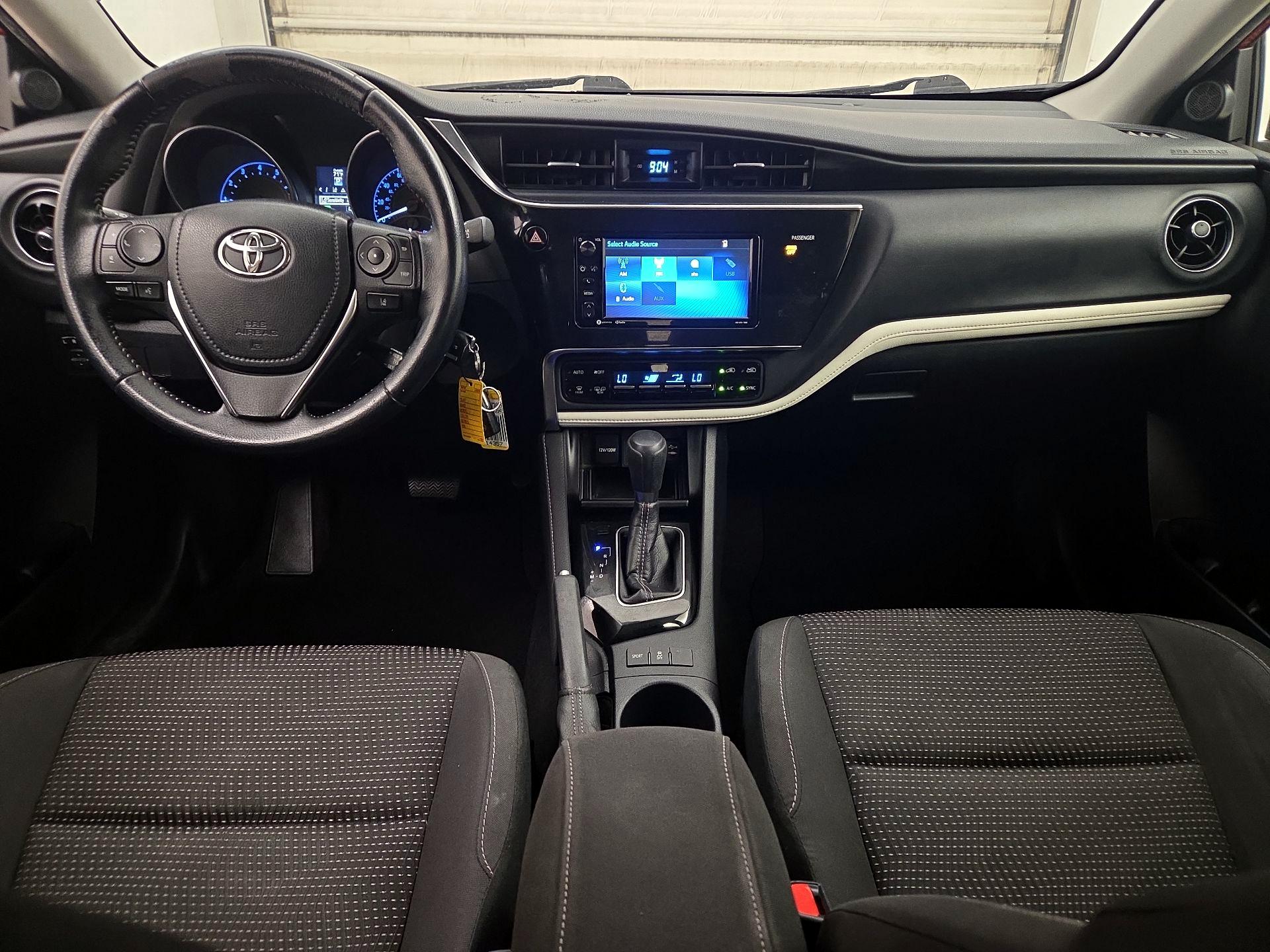 Thumbnail: 2017 Toyota Corolla iM - 9