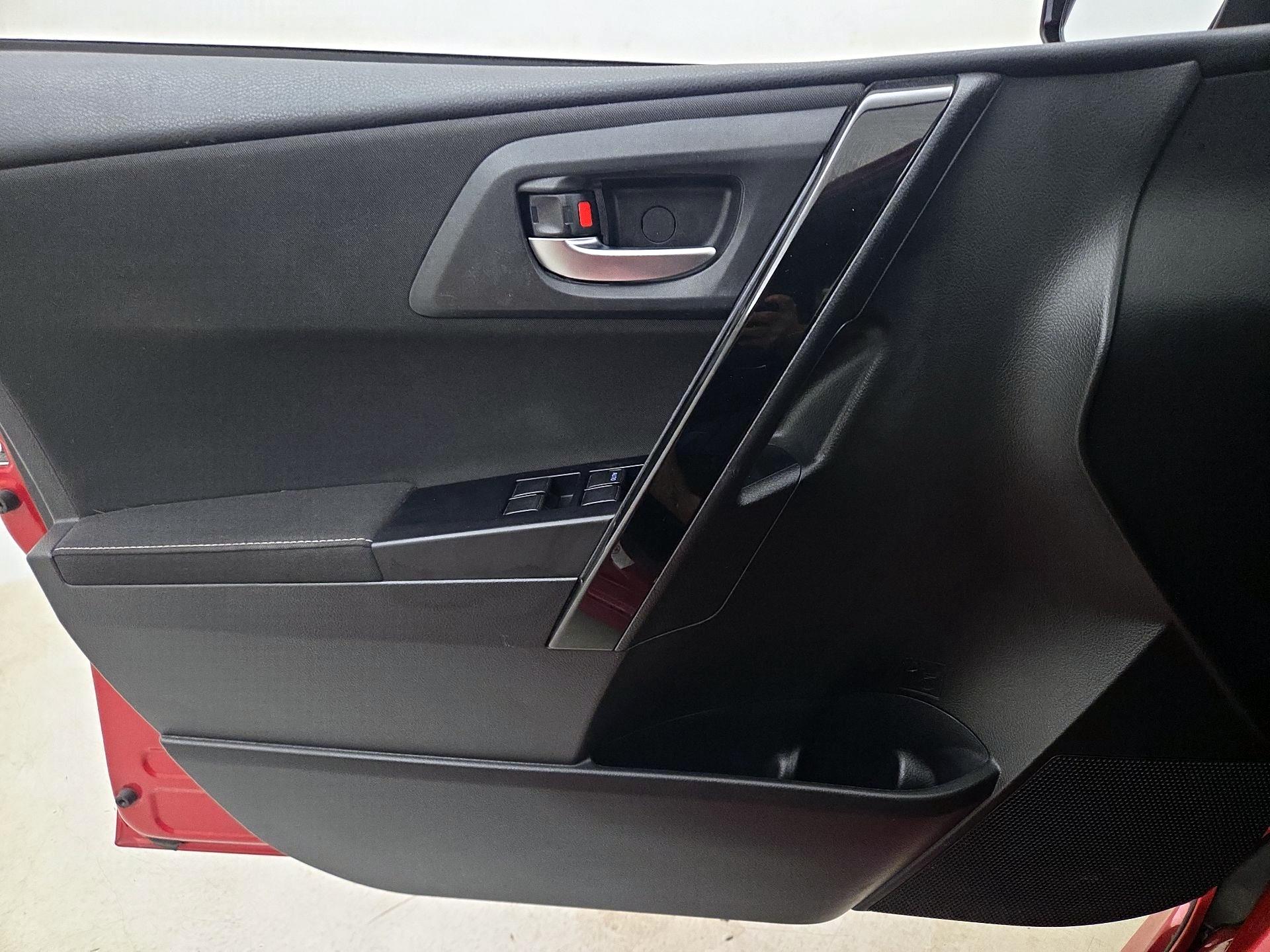 Thumbnail: 2017 Toyota Corolla iM - 12