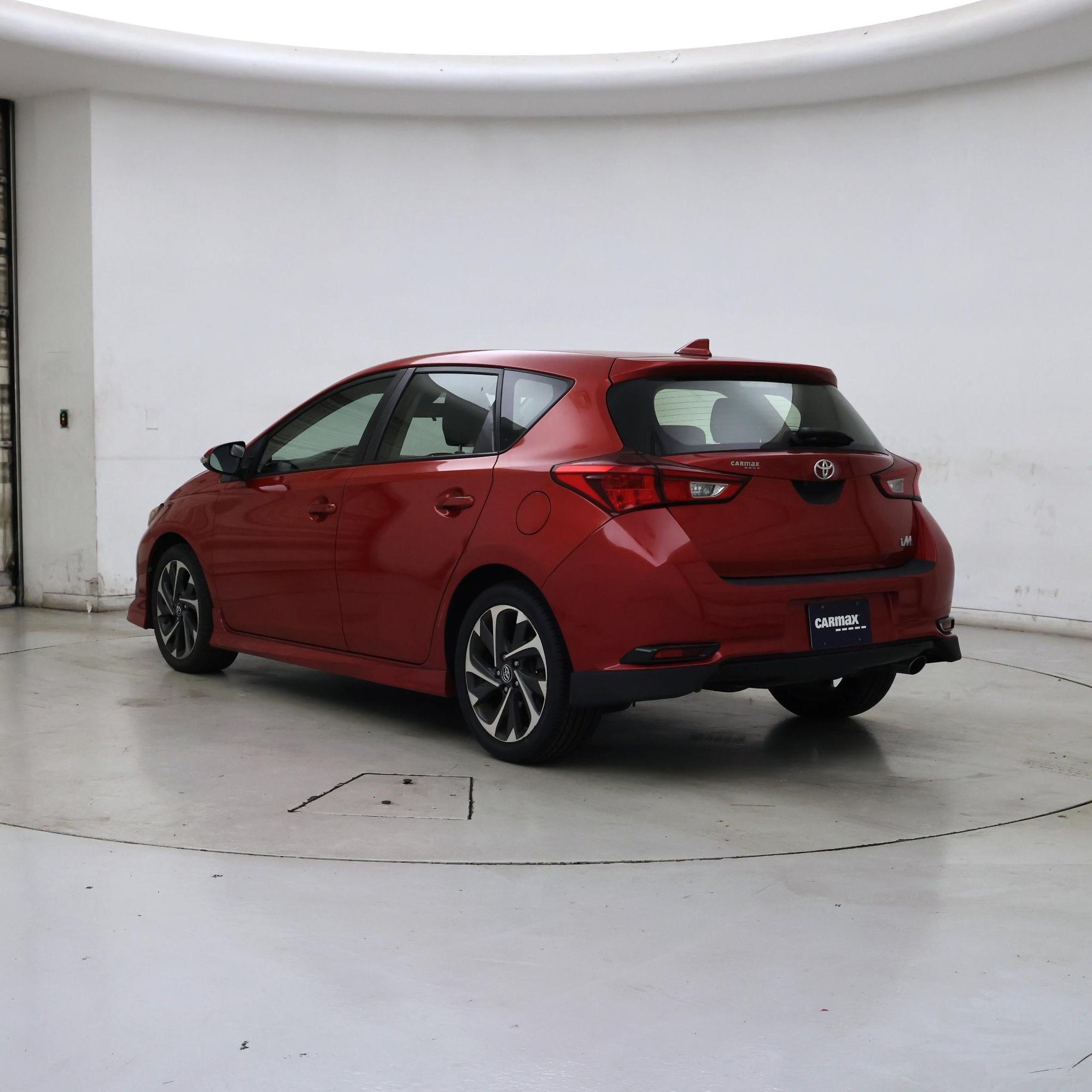 Thumbnail: 2017 Toyota Corolla iM - 2