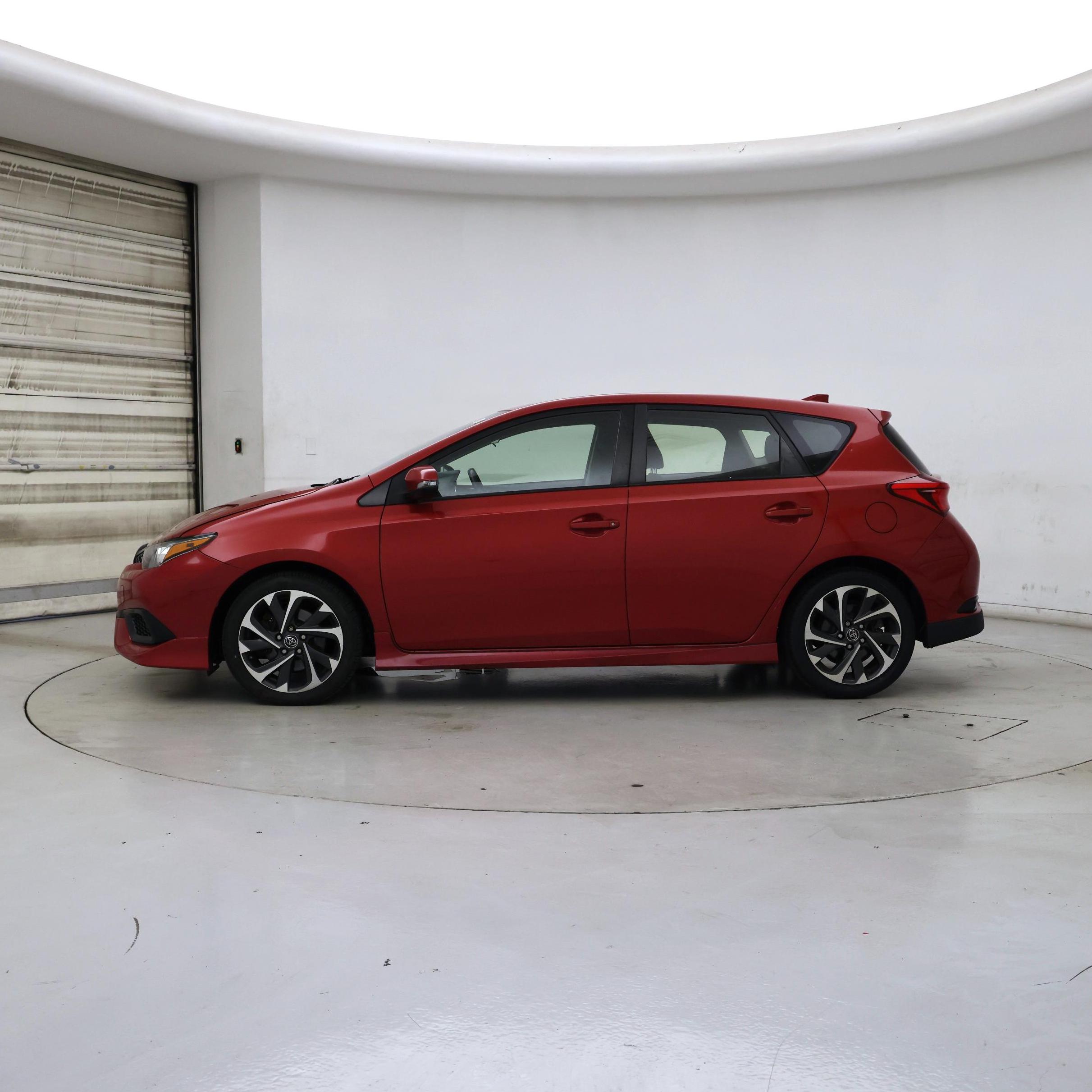 Thumbnail: 2017 Toyota Corolla iM - 3