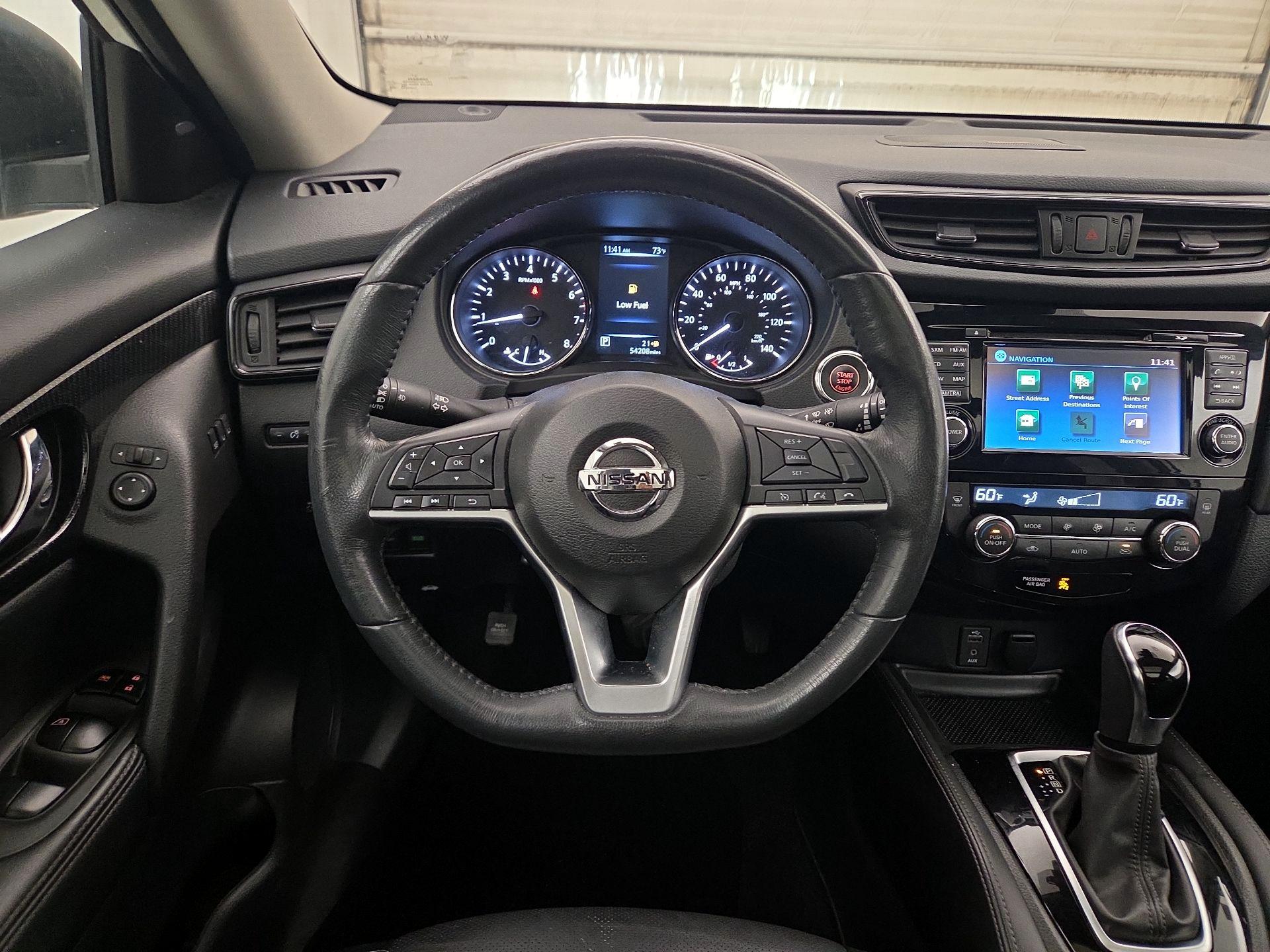 Thumbnail: 2017 Nissan Rogue - 10