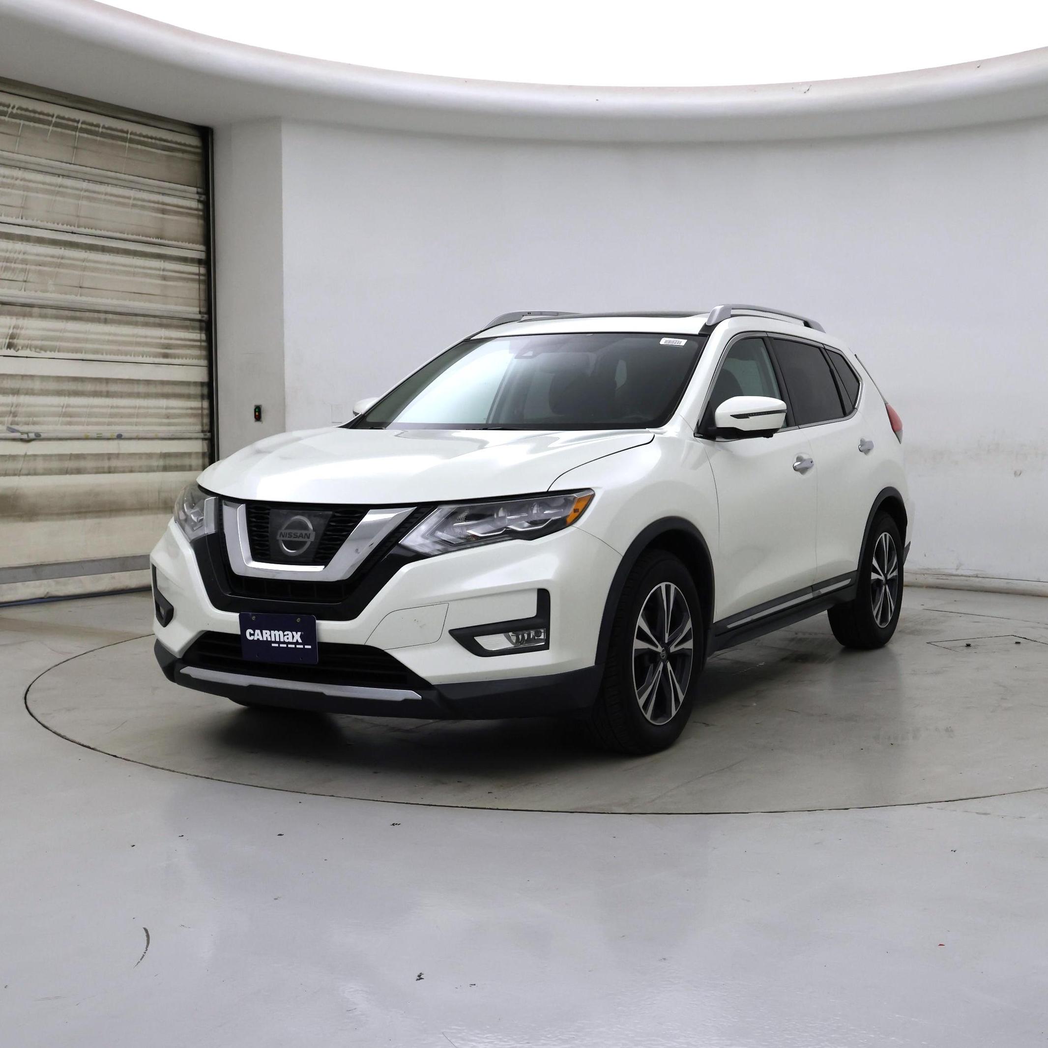 Thumbnail: 2017 Nissan Rogue - 4