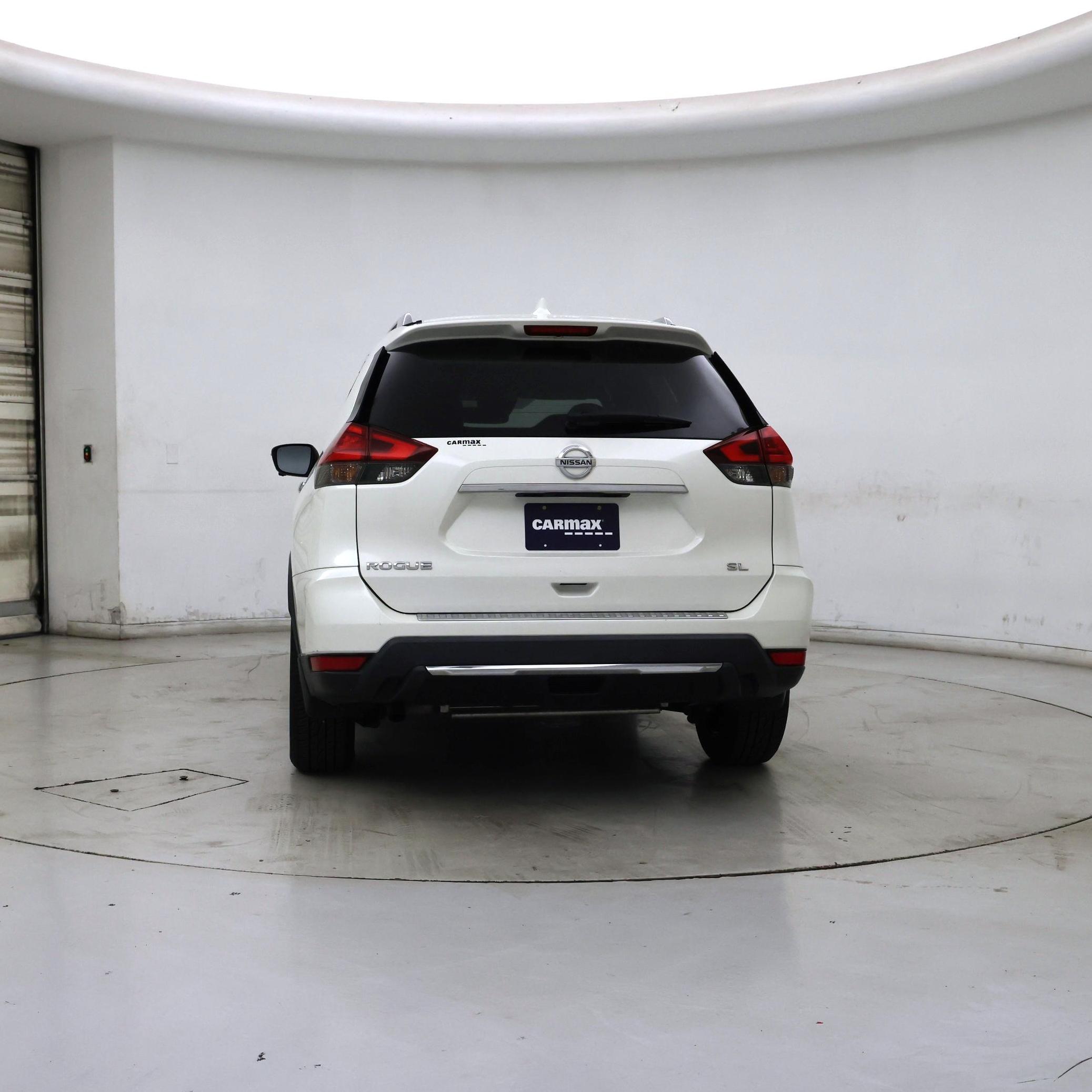 Thumbnail: 2017 Nissan Rogue - 6