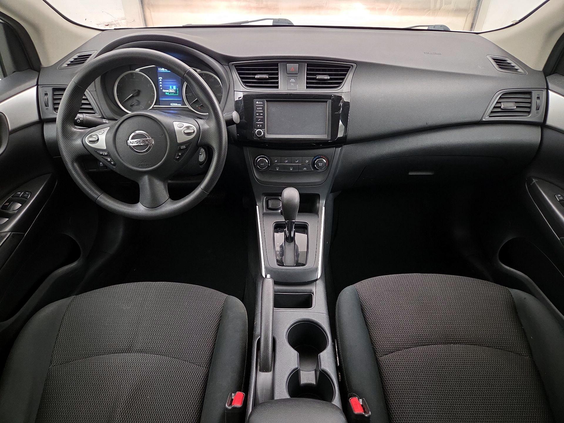 Thumbnail: 2019 Nissan Sentra - 9
