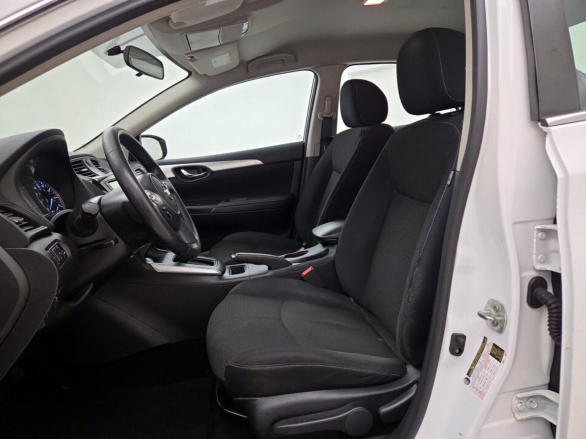 Thumbnail: 2019 Nissan Sentra - 11