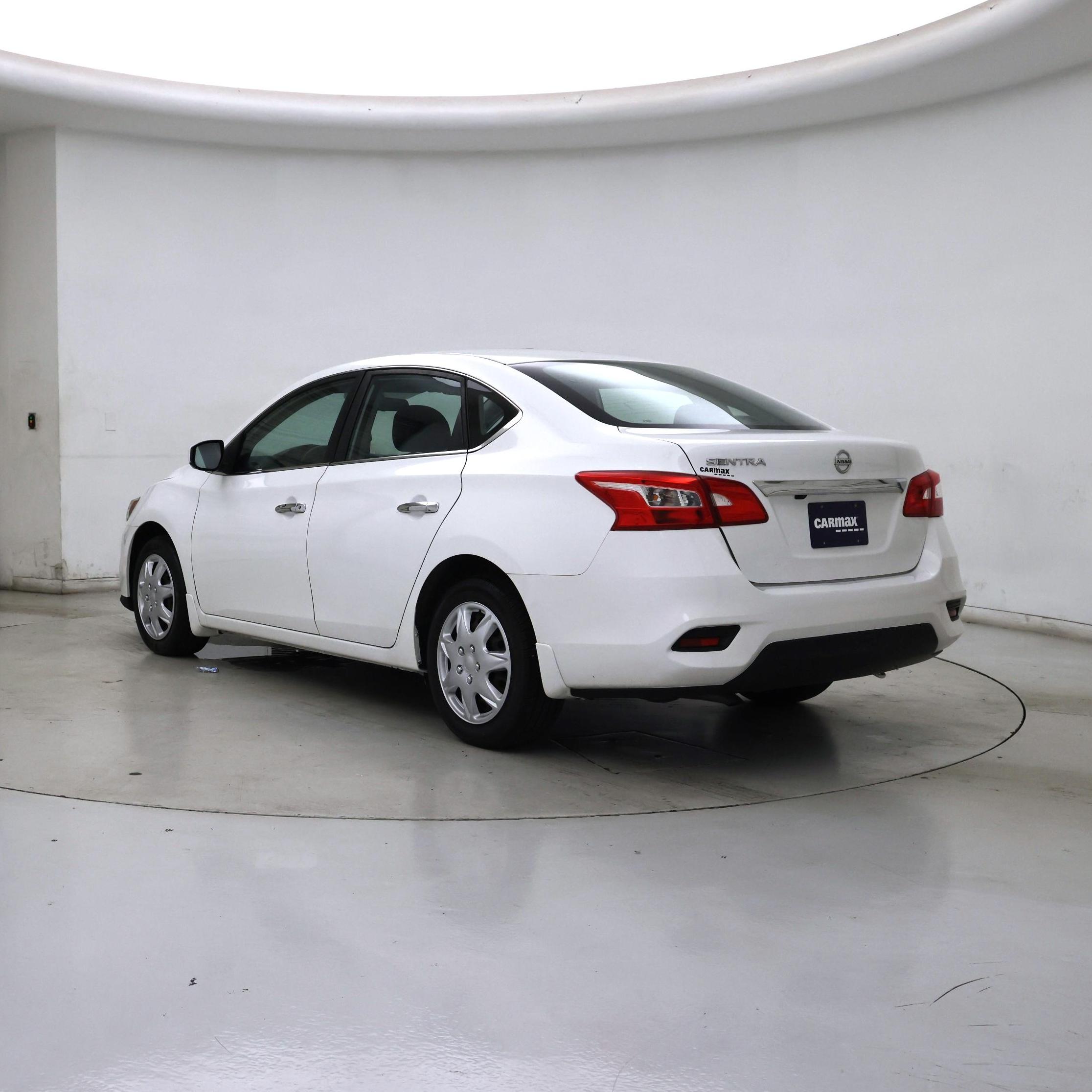 Thumbnail: 2019 Nissan Sentra - 2