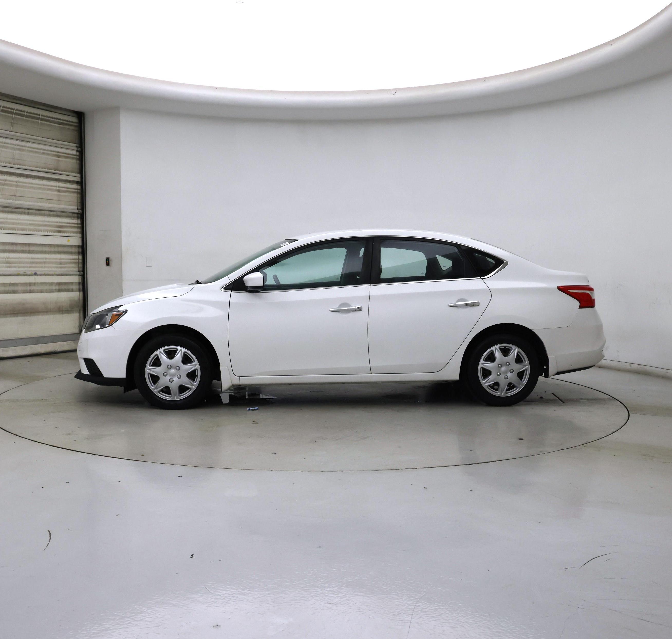 Thumbnail: 2019 Nissan Sentra - 3