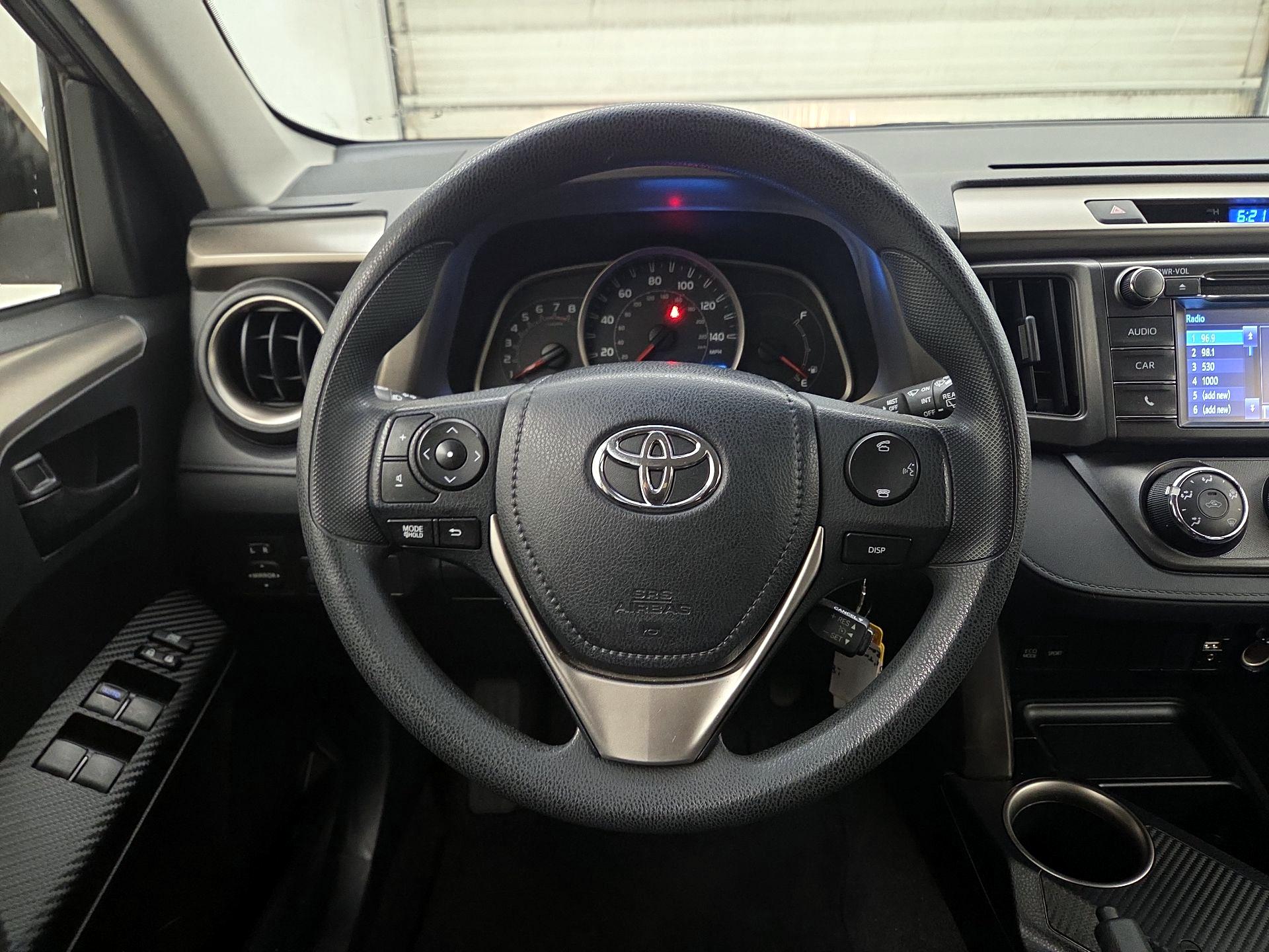 Thumbnail: 2014 Toyota RAV4 - 10