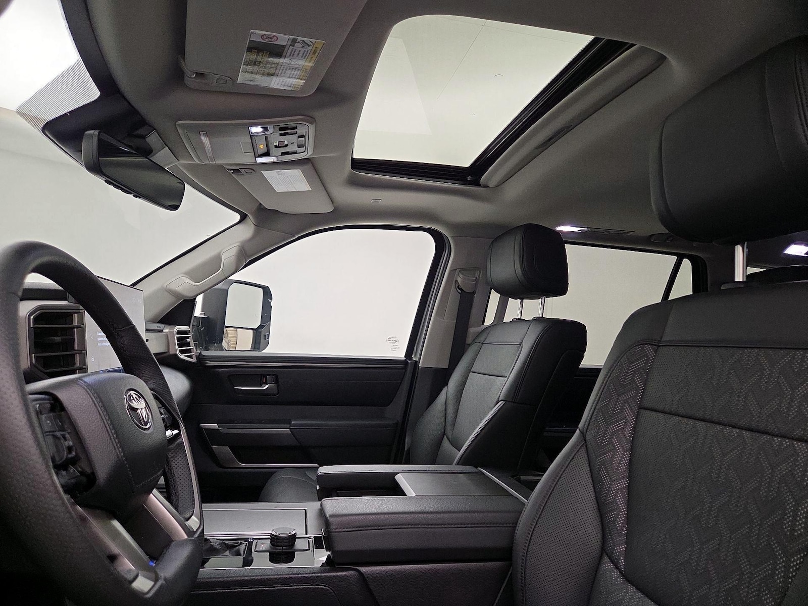 2023 Toyota Sequoia SR5 - Photo 20
