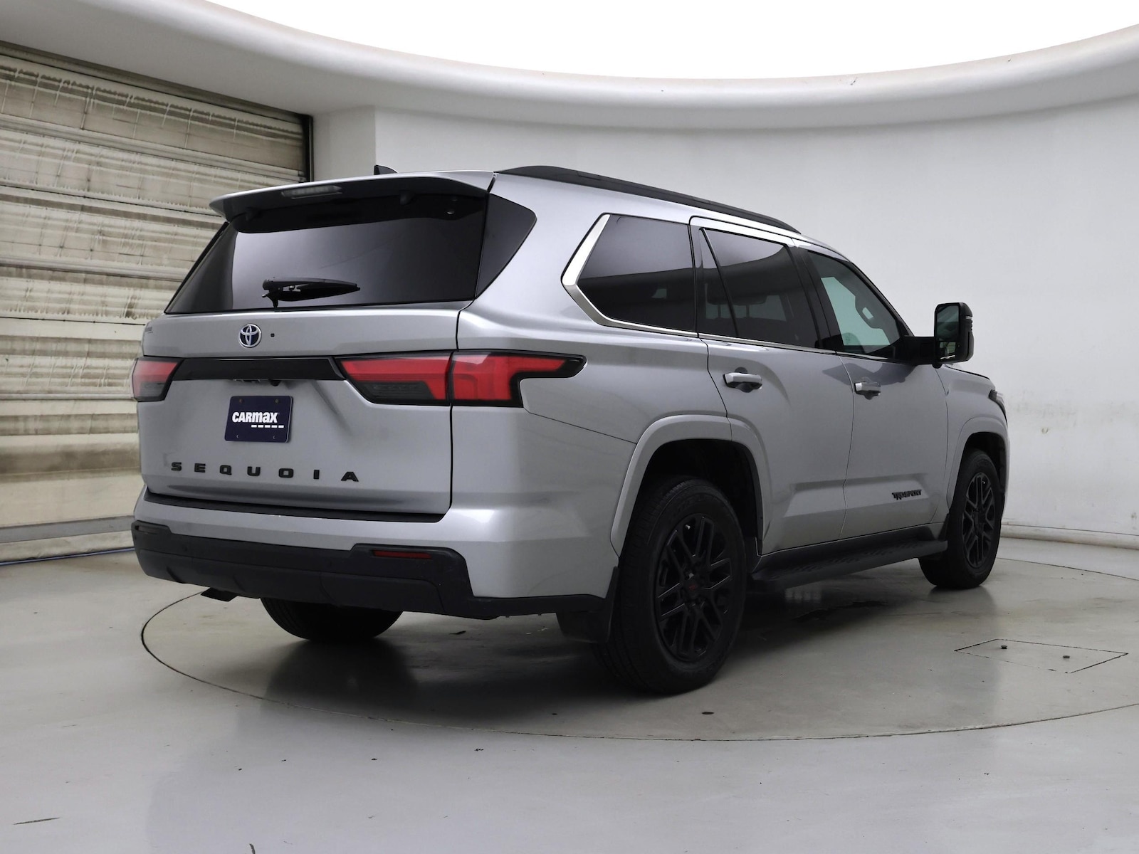 2023 Toyota Sequoia SR5 - Photo 9