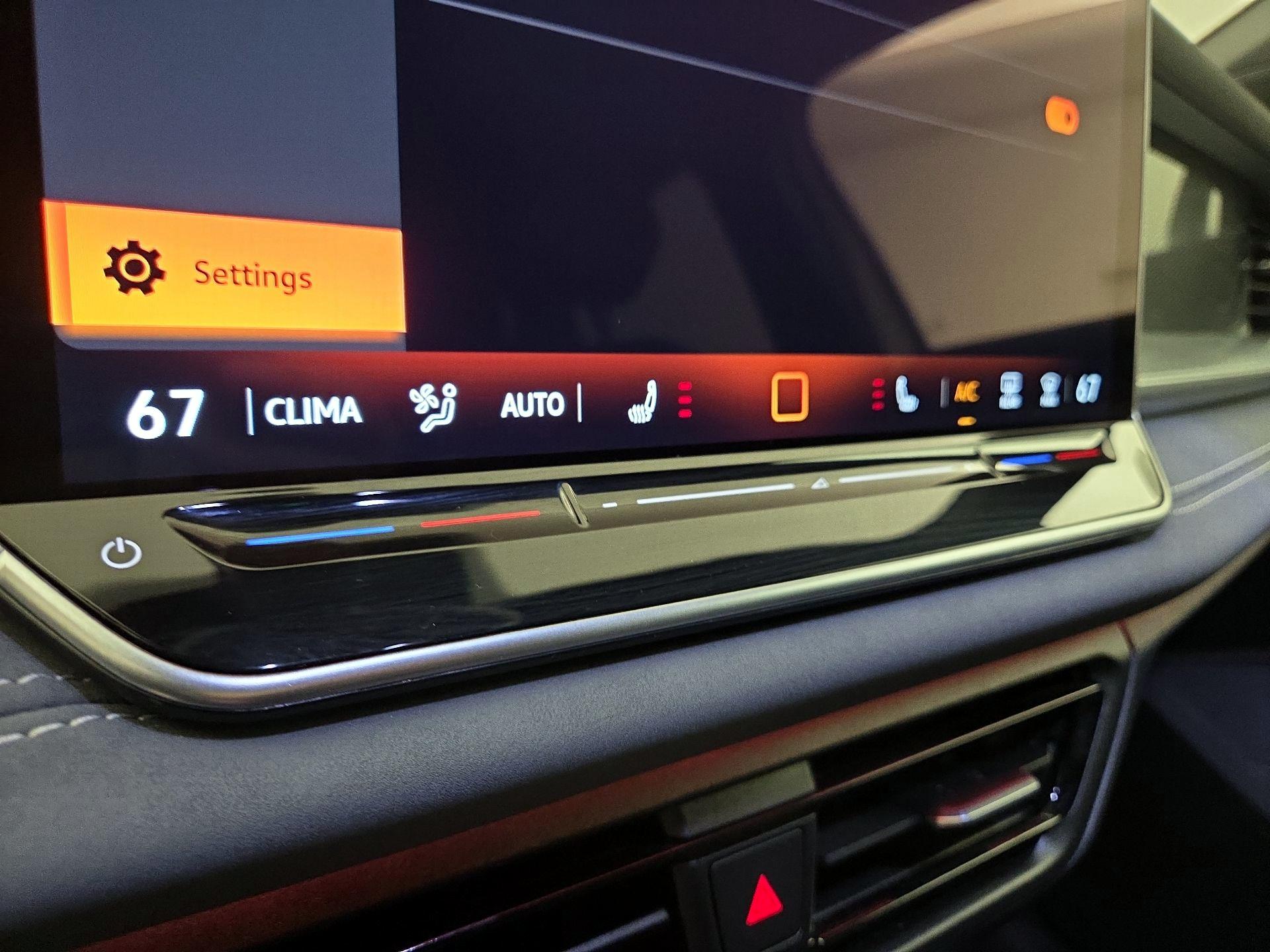 Thumbnail: 2025 Volkswagen Tiguan - 16