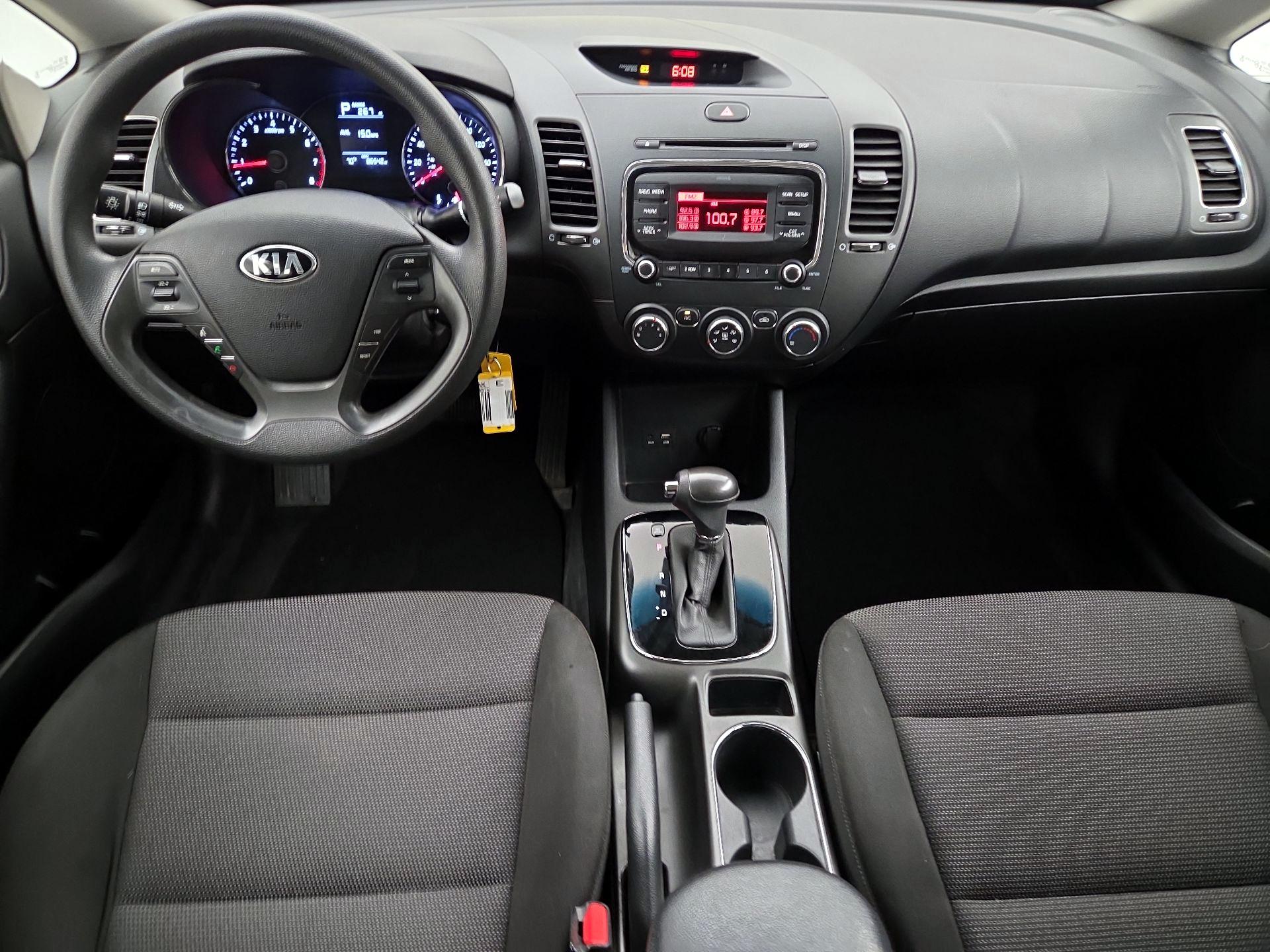 Thumbnail: 2017 Kia Forte - 9