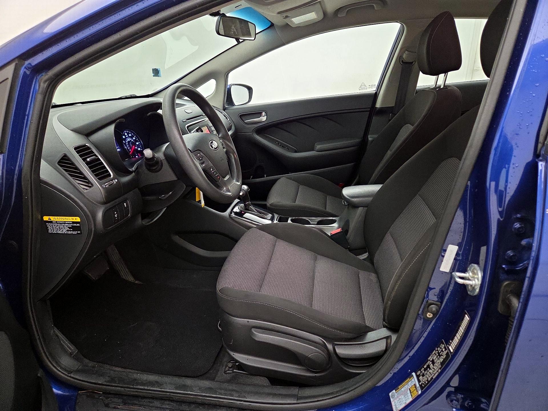 Thumbnail: 2017 Kia Forte - 11