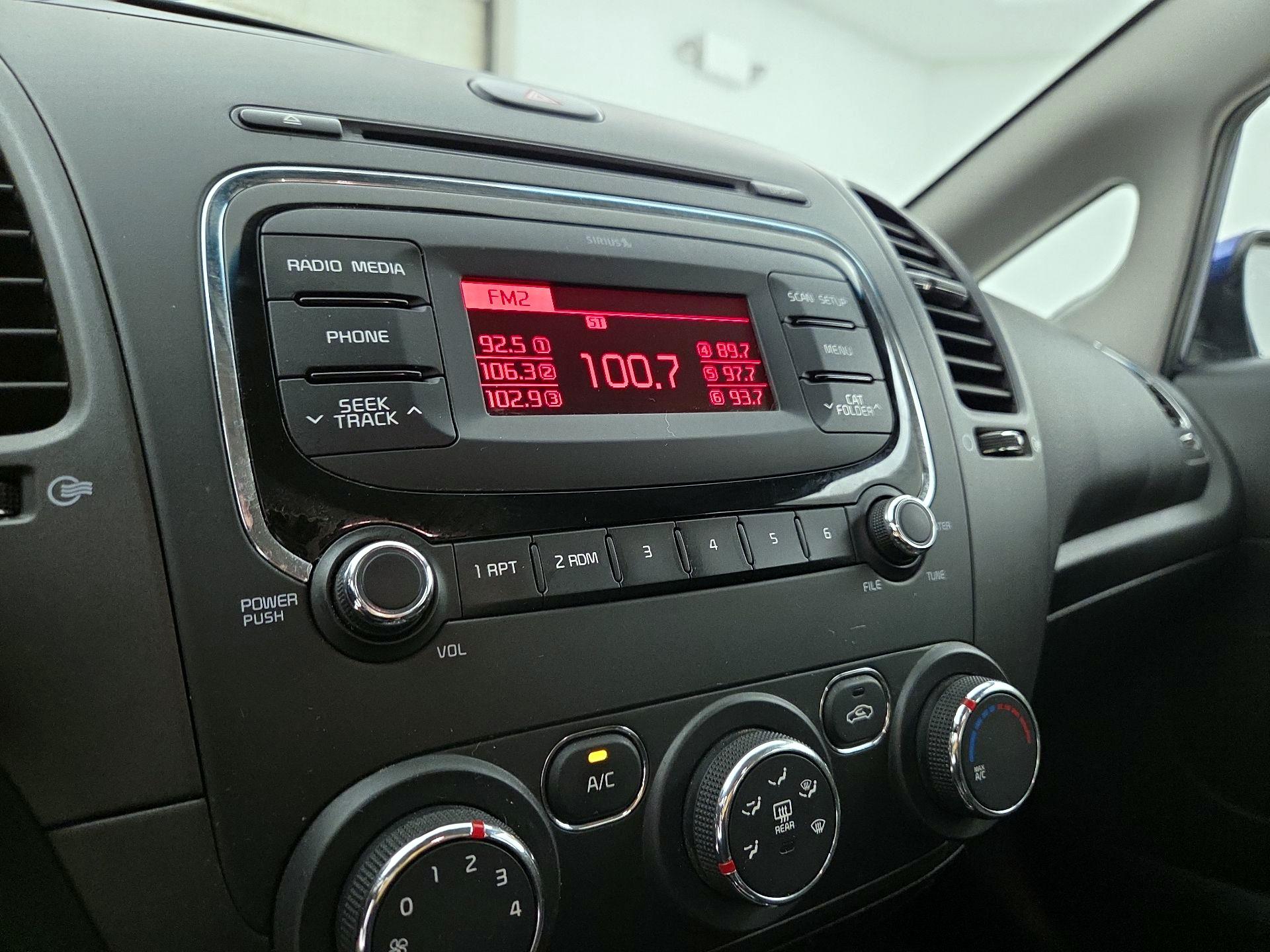Thumbnail: 2017 Kia Forte - 14