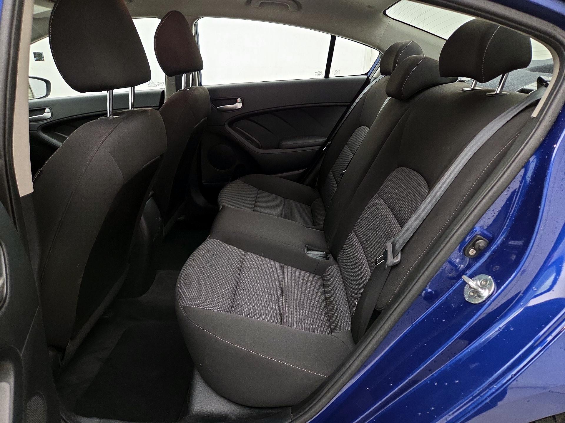 Thumbnail: 2017 Kia Forte - 18