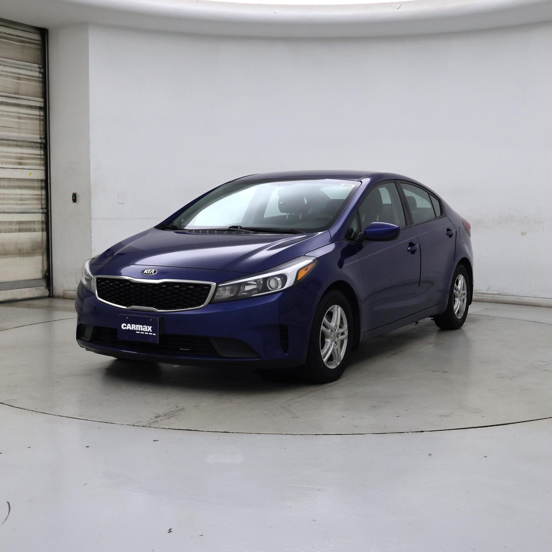 Thumbnail: 2017 Kia Forte - 4