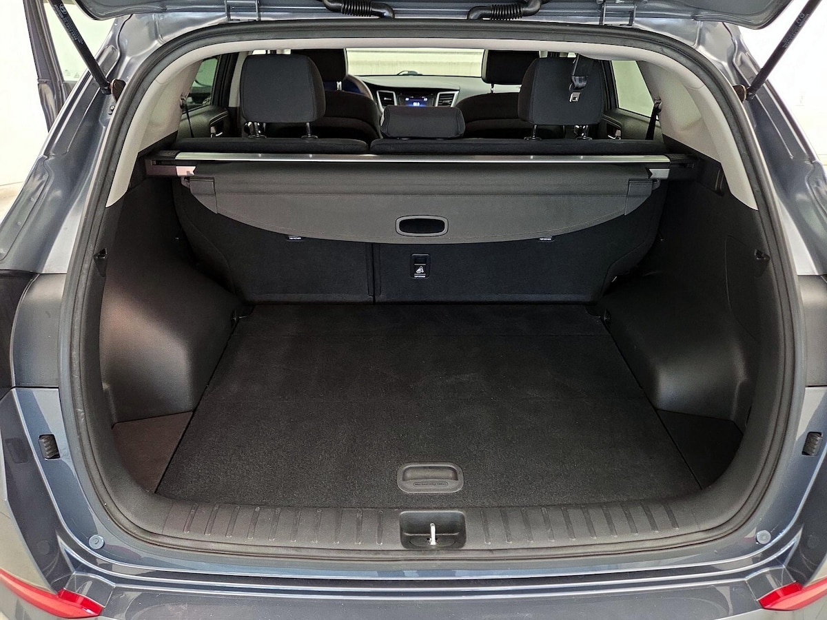 Trunk/Cargo (Seats Up)
