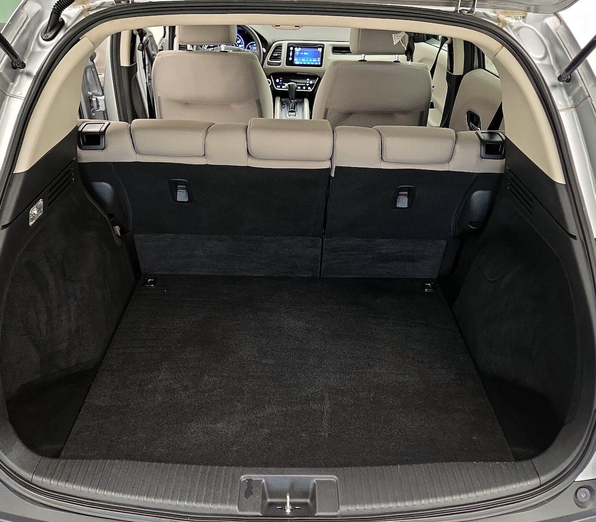 Trunk/Cargo (Seats Up)