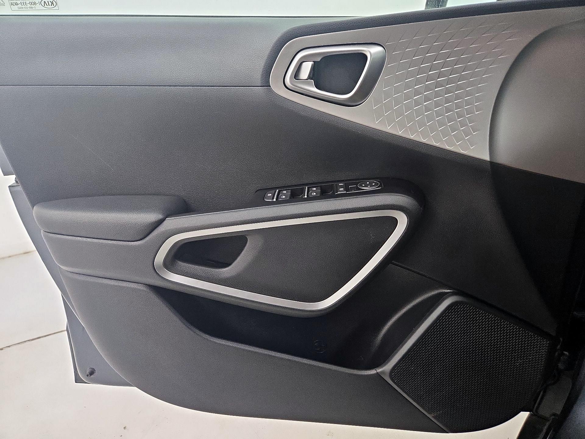 Thumbnail: 2020 Kia Soul - 12