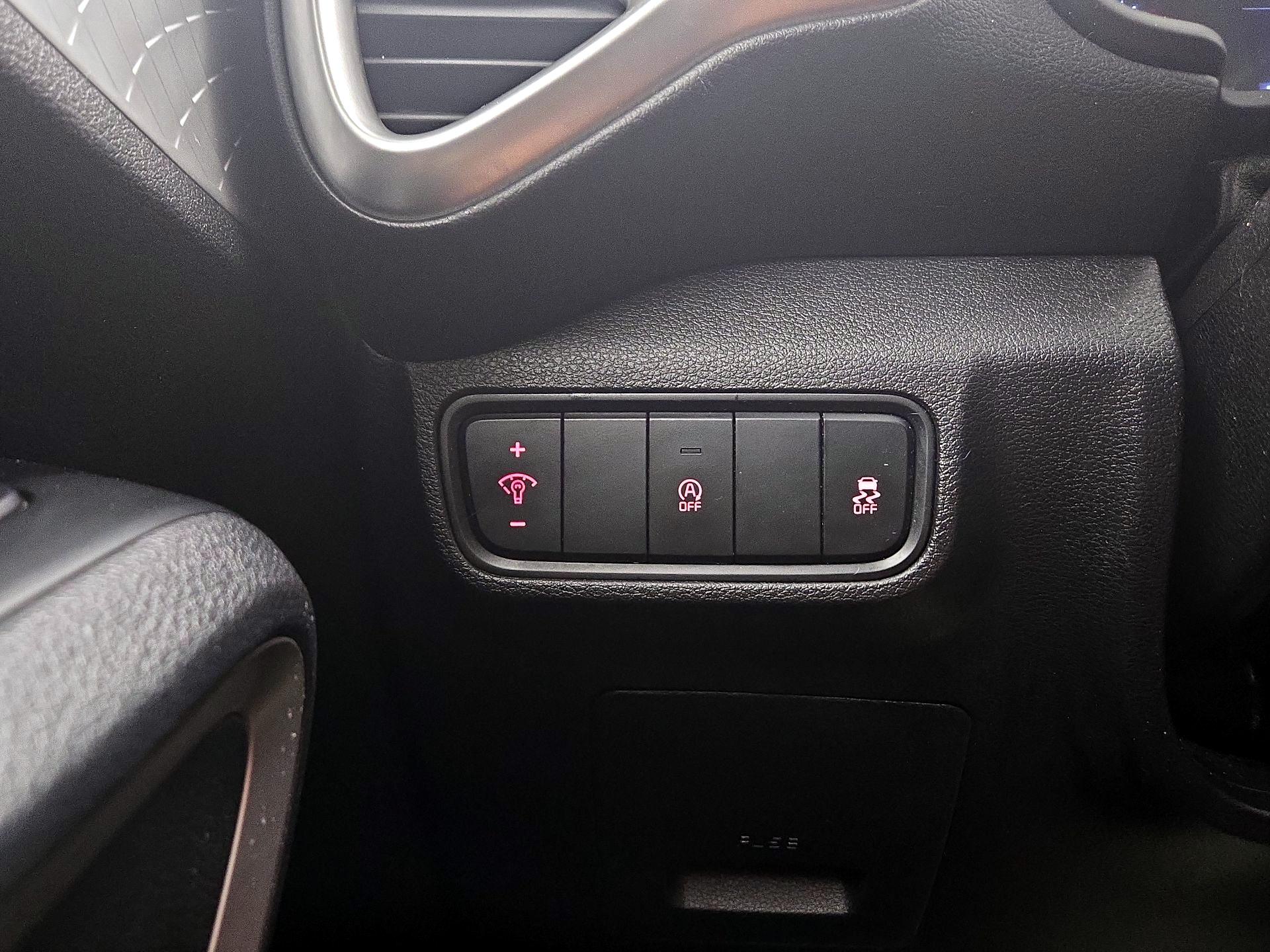 Thumbnail: 2020 Kia Soul - 13