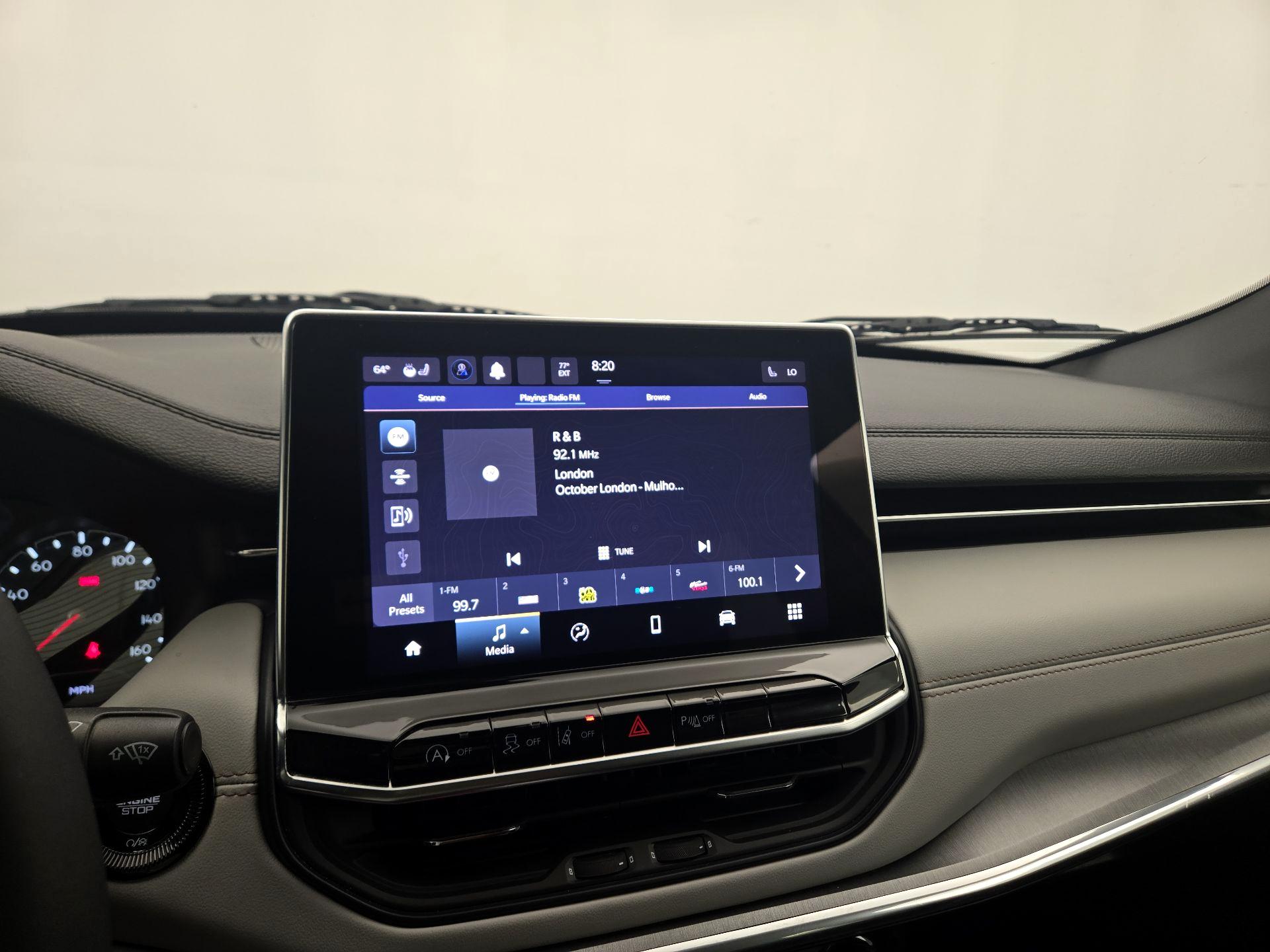 Thumbnail: 2023 Jeep Compass - 15