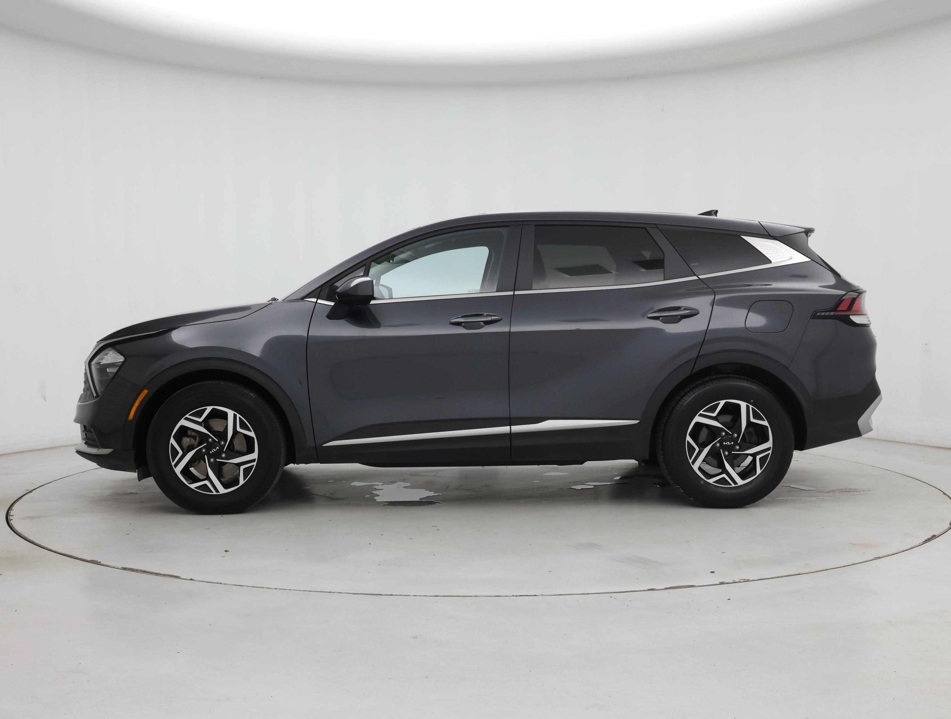 Thumbnail: 2023 Kia Sportage - 3