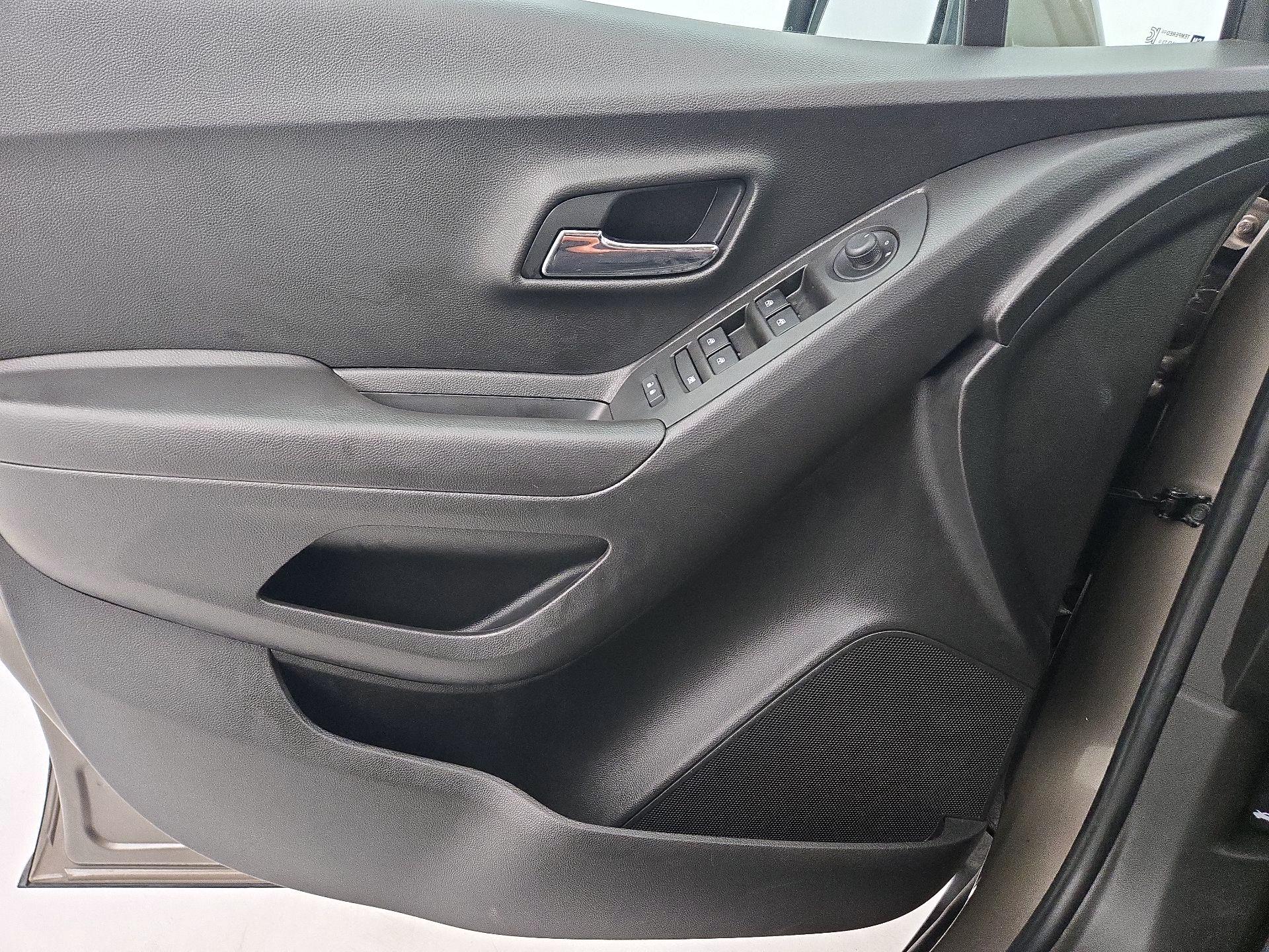 Thumbnail: 2020 Chevrolet Trax - 12
