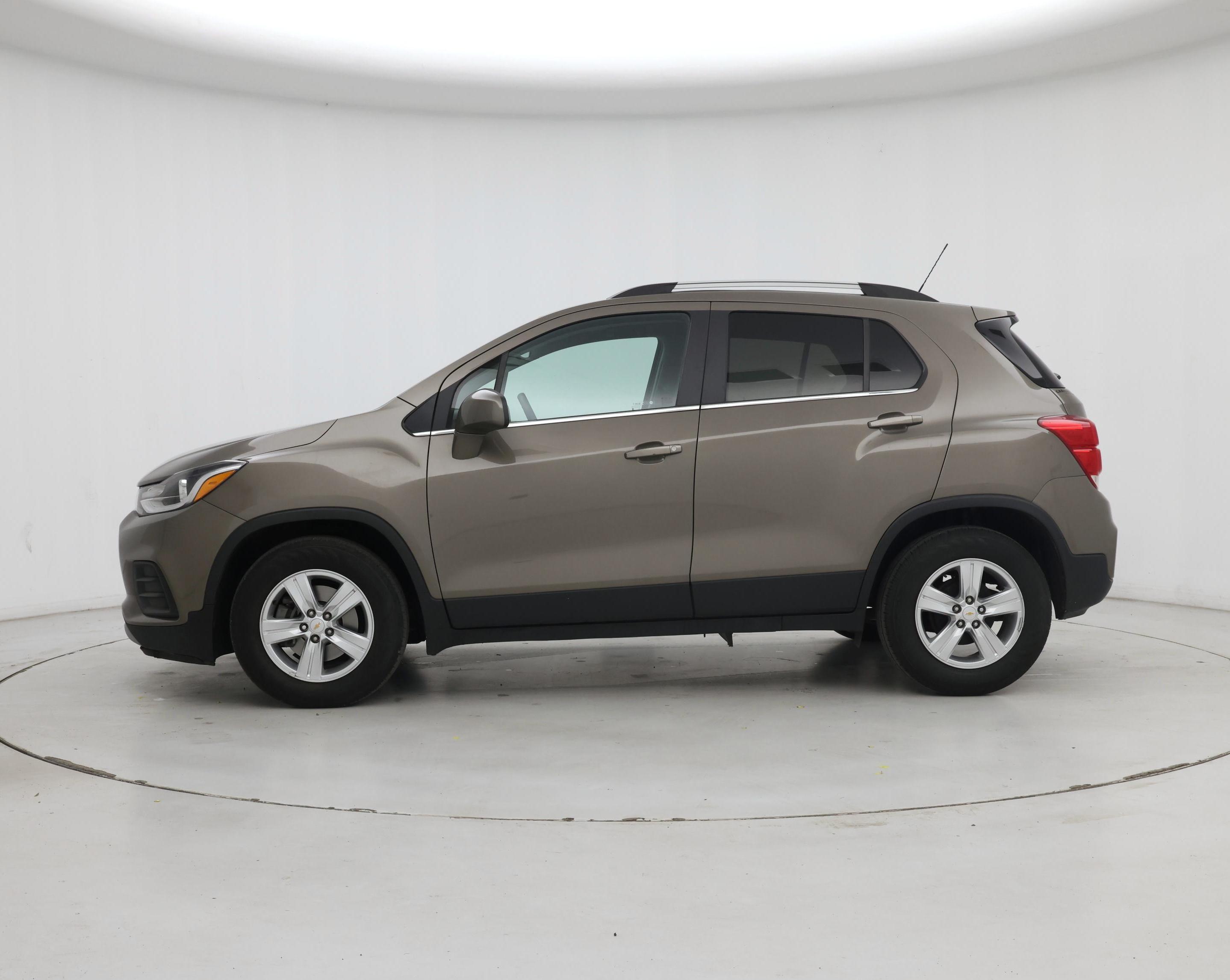 Thumbnail: 2020 Chevrolet Trax - 3