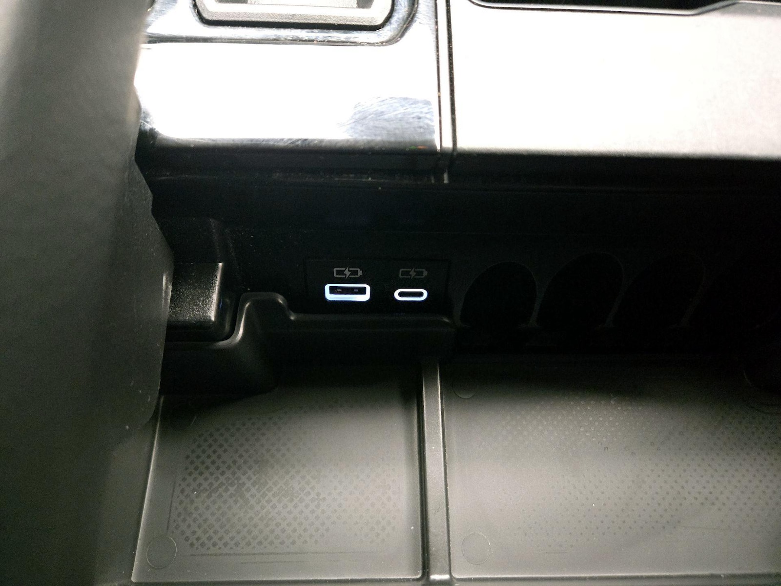 2025 Toyota Tundra SR - Photo 19