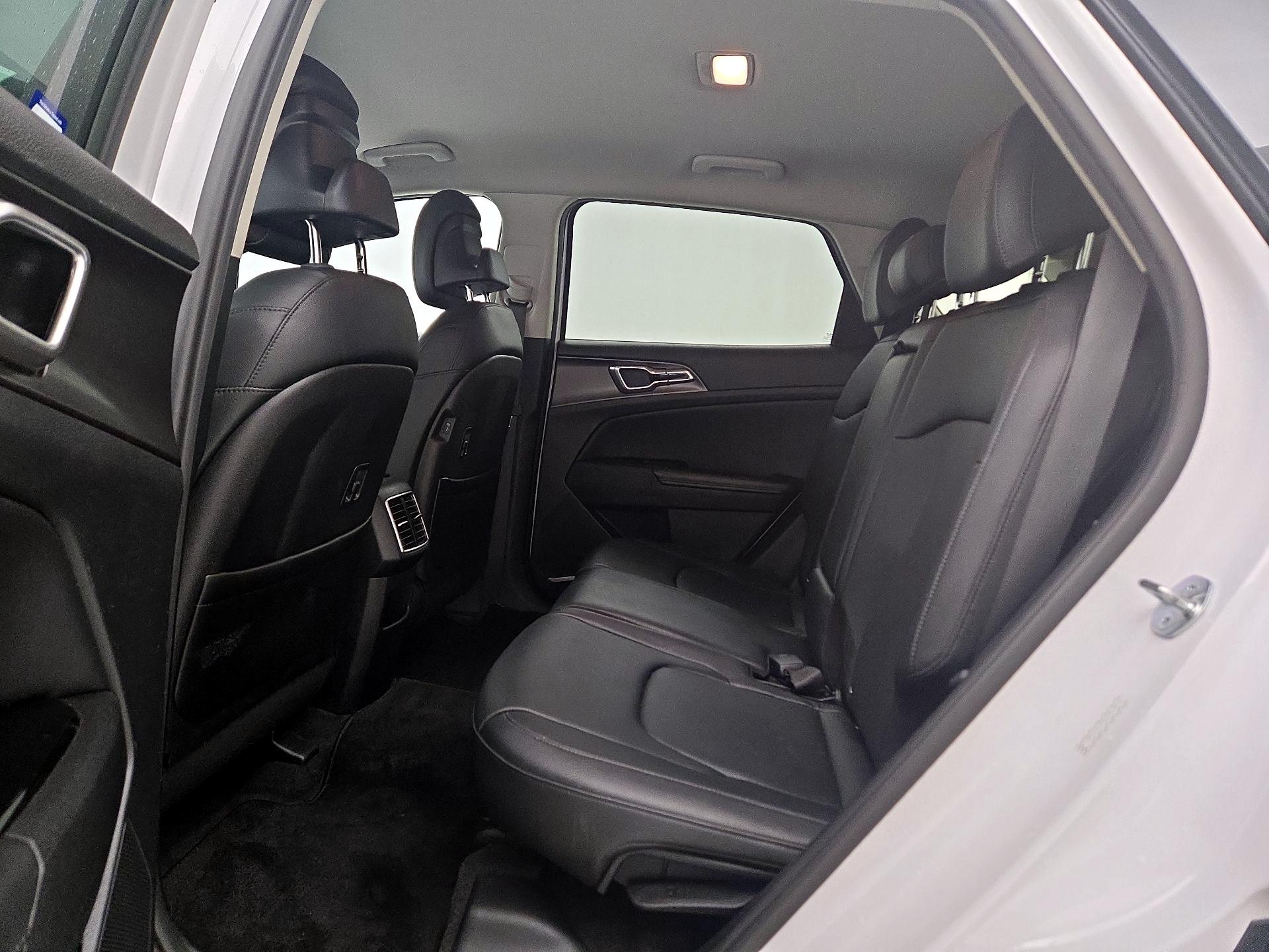 Thumbnail: 2023 Kia Sportage - 20