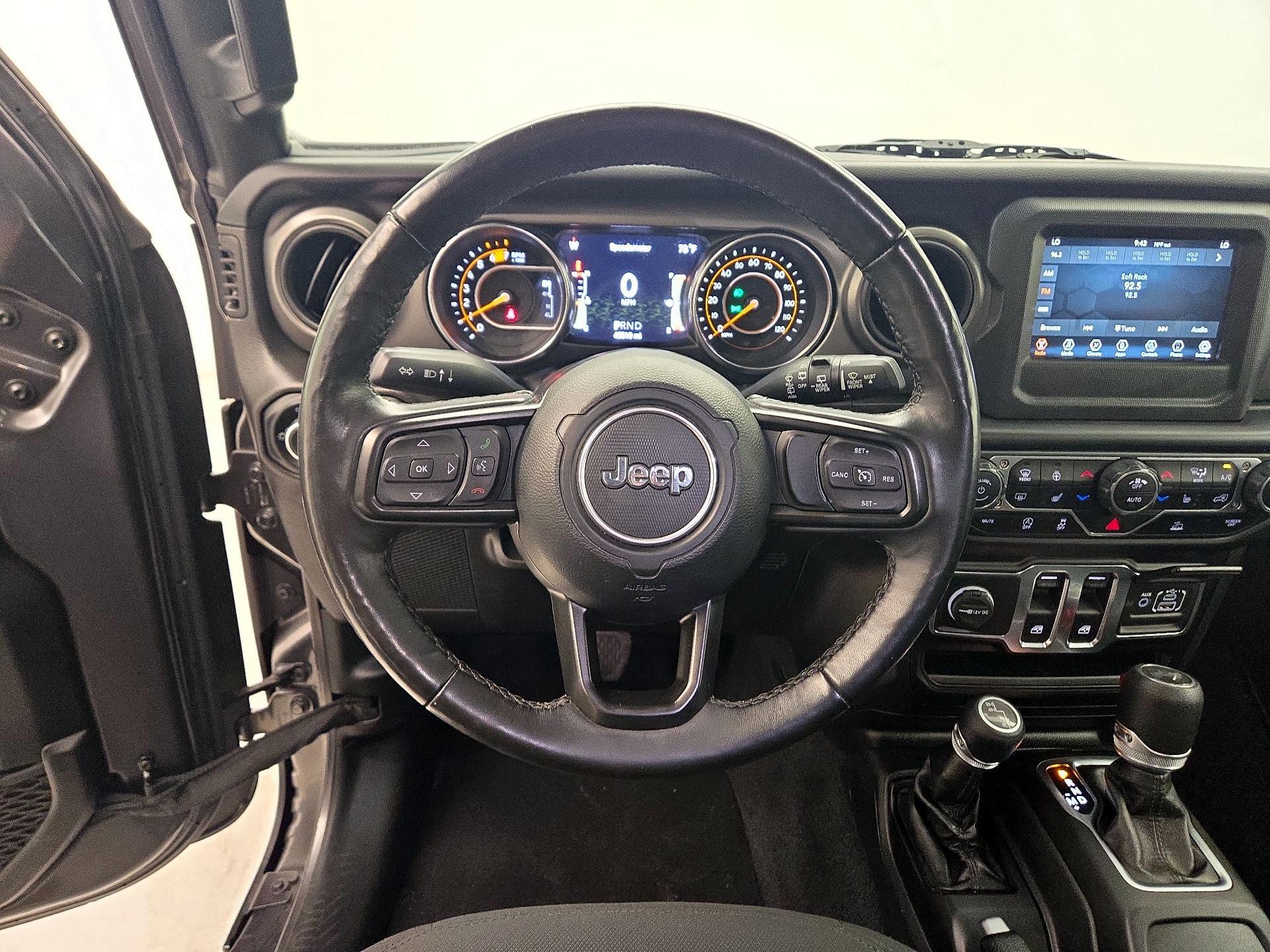 Thumbnail: 2022 Jeep Wrangler - 10