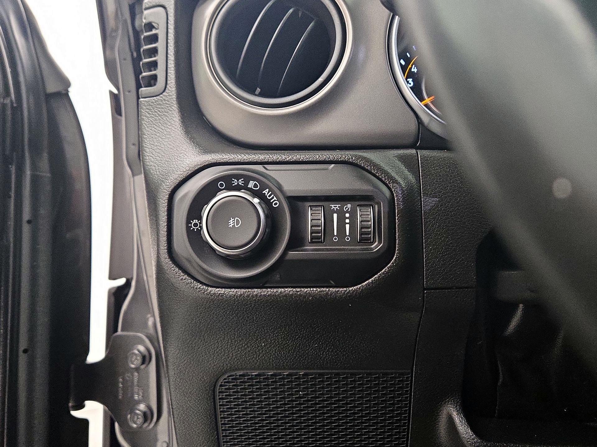 Thumbnail: 2022 Jeep Wrangler - 13
