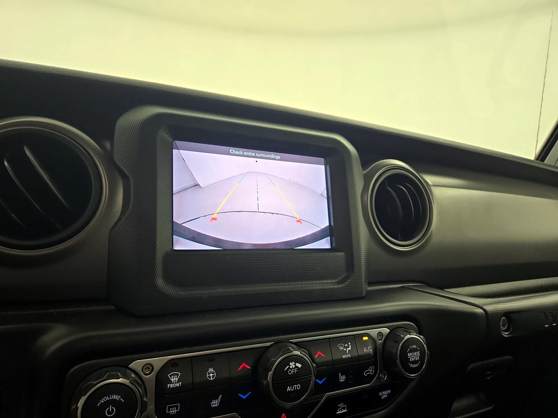 Thumbnail: 2022 Jeep Wrangler - 14
