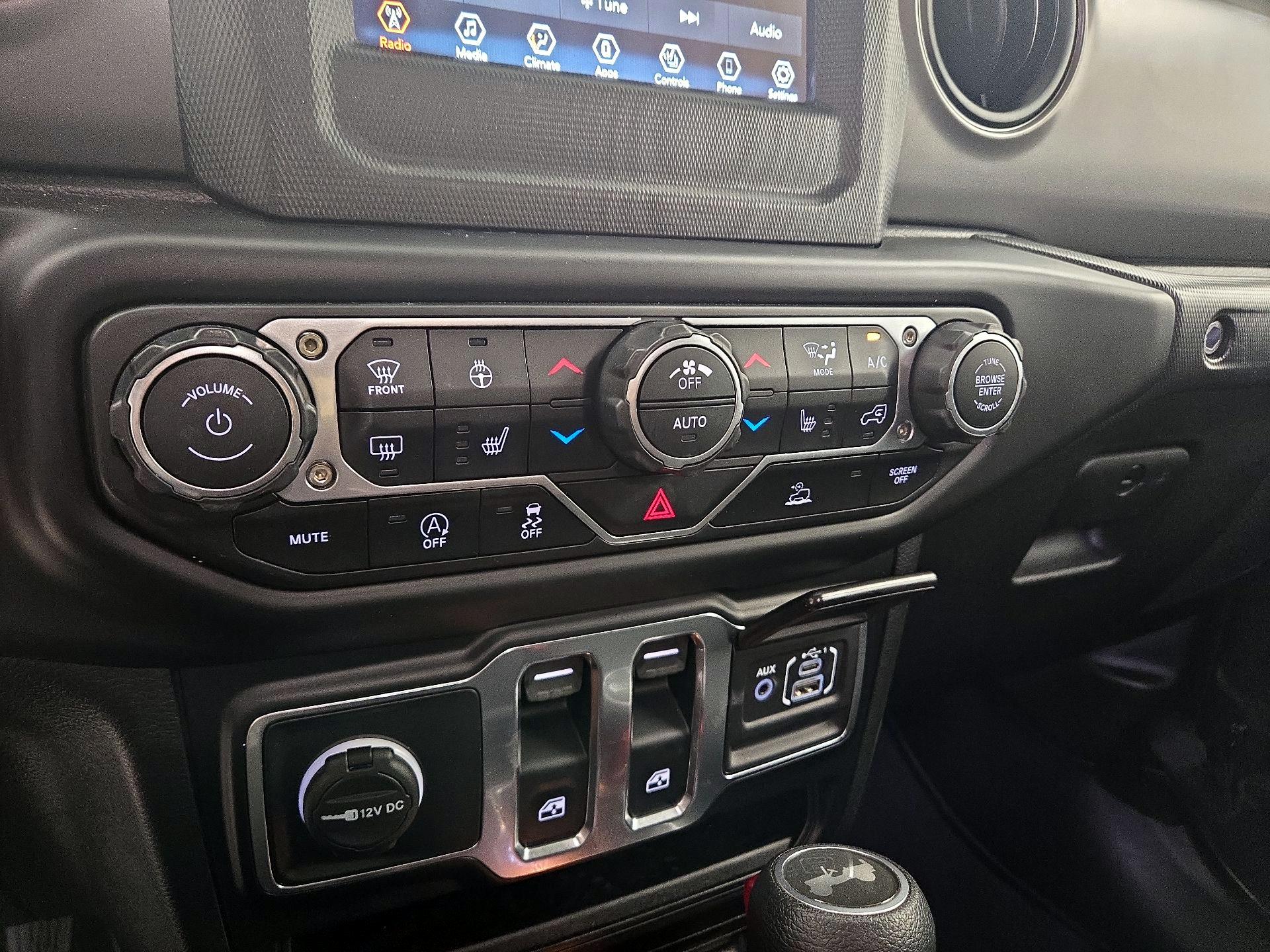 Thumbnail: 2022 Jeep Wrangler - 16