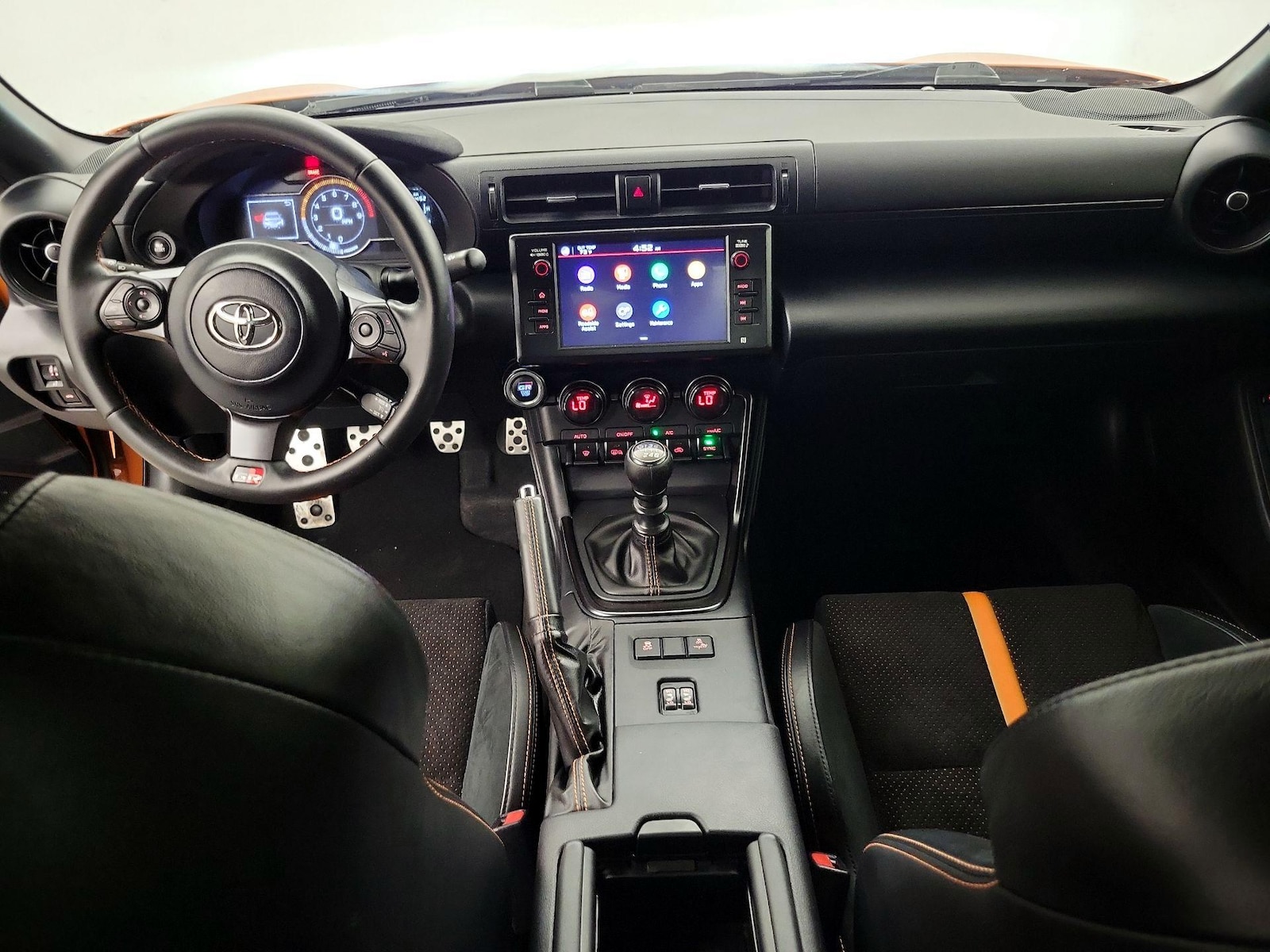 2023 Toyota GR86 10th Anniversary Edition - Photo 10