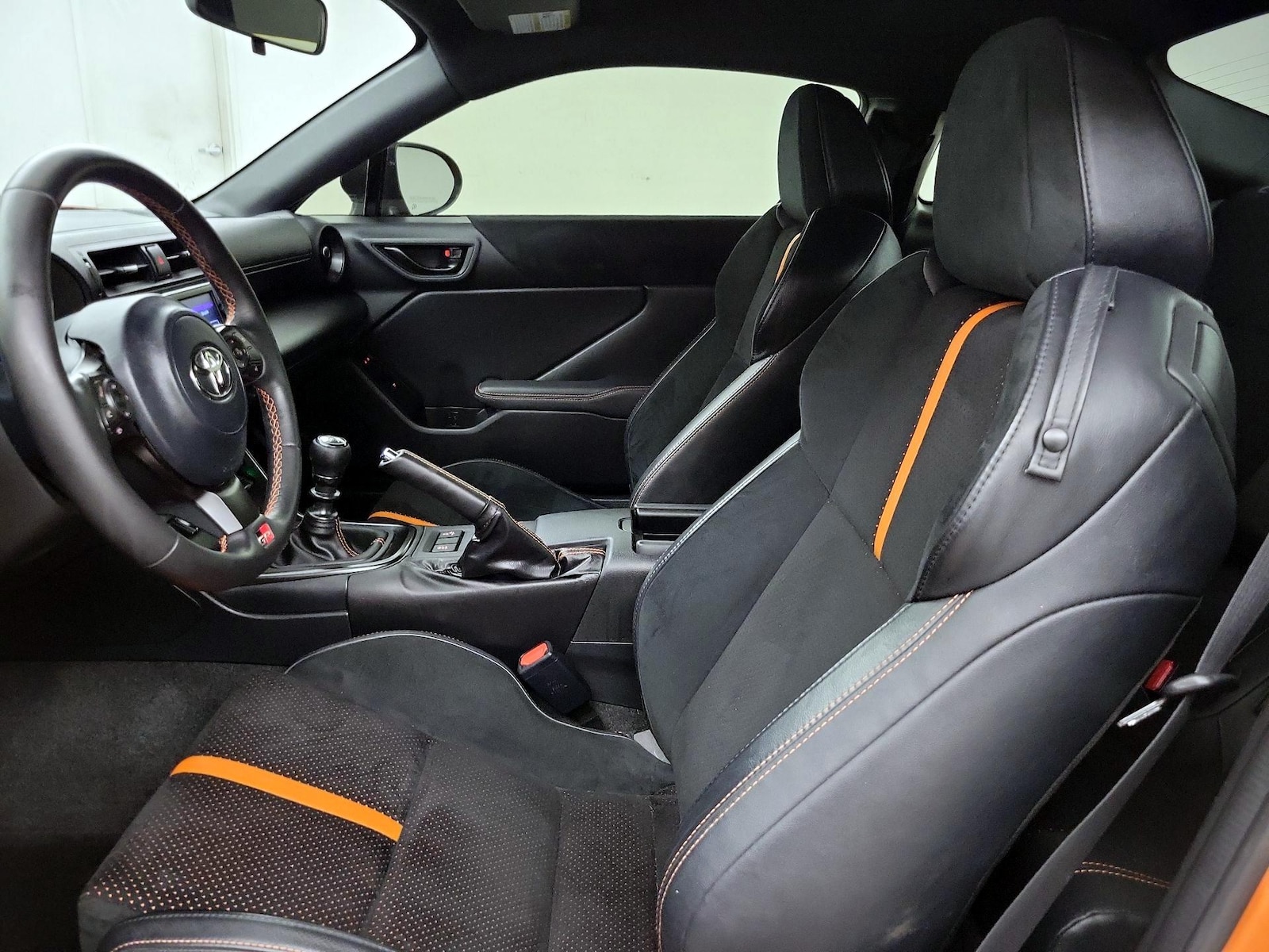 2023 Toyota GR86 10th Anniversary Edition - Photo 12