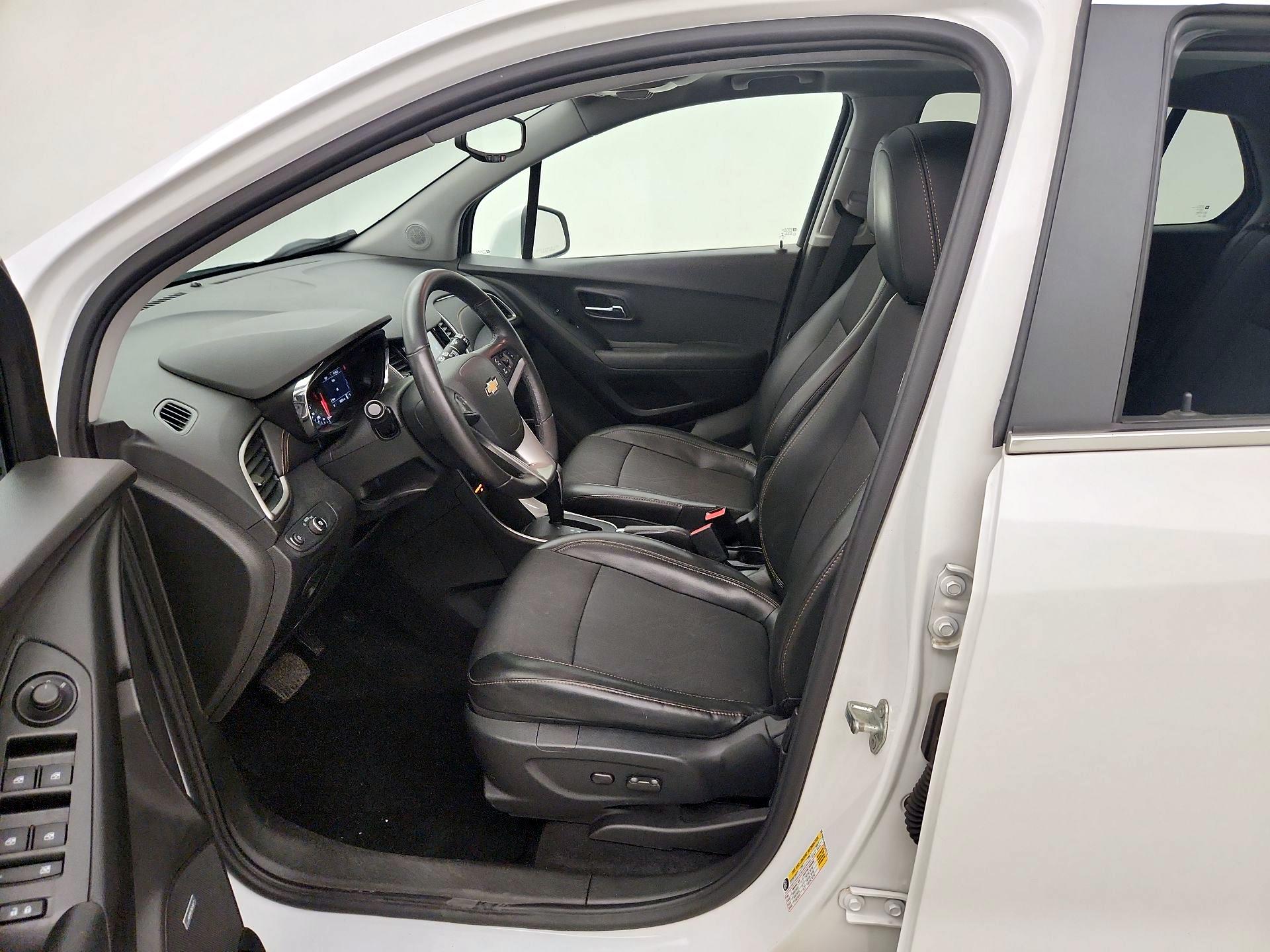 Thumbnail: 2017 Chevrolet Trax - 11