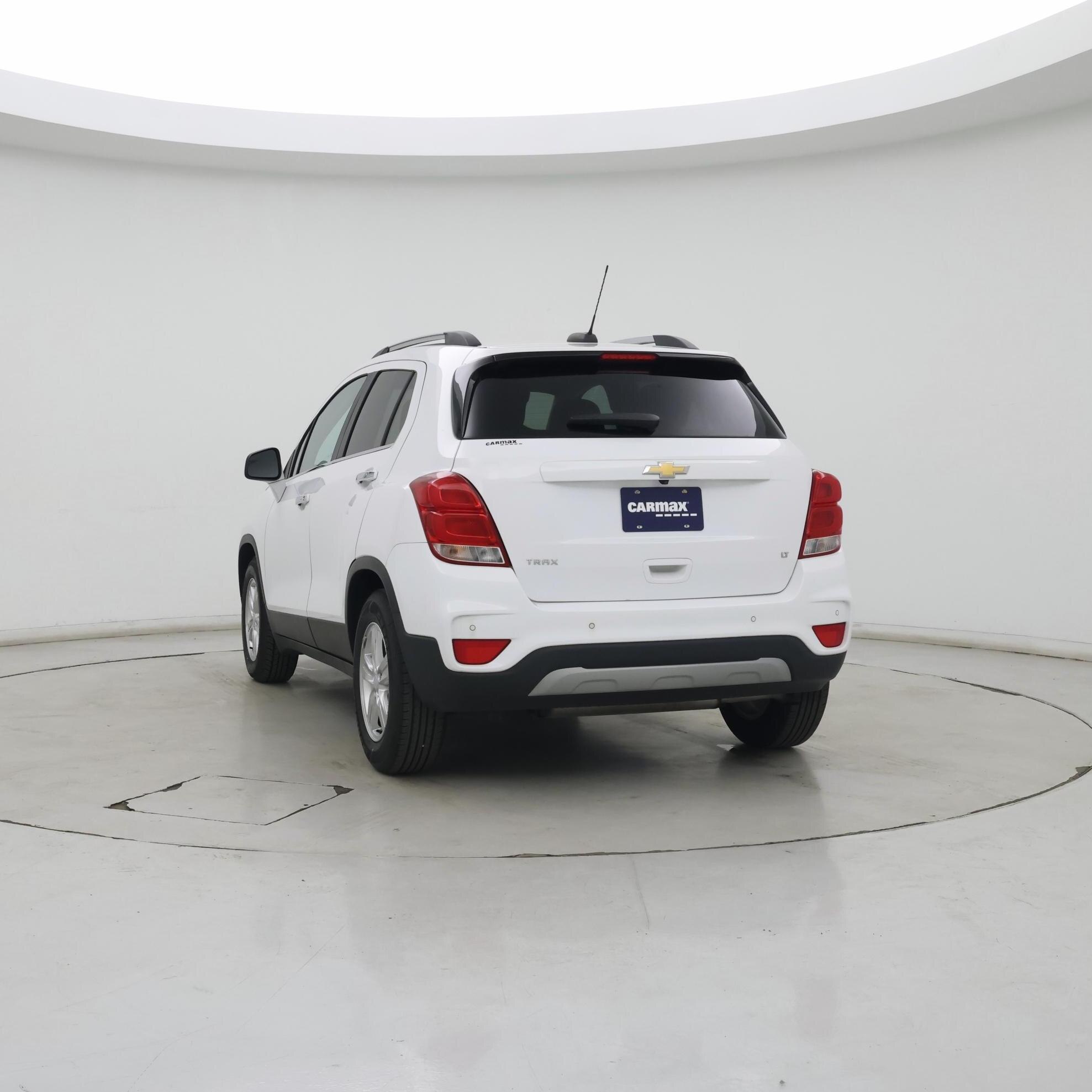 Thumbnail: 2017 Chevrolet Trax - 2
