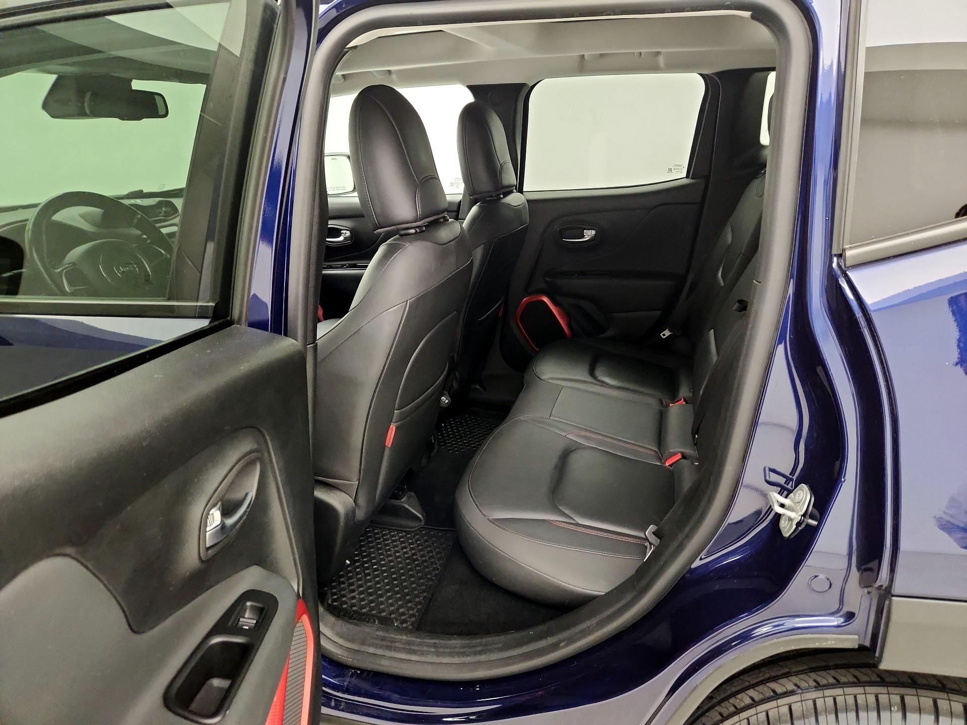 Thumbnail: 2018 Jeep Renegade - 20