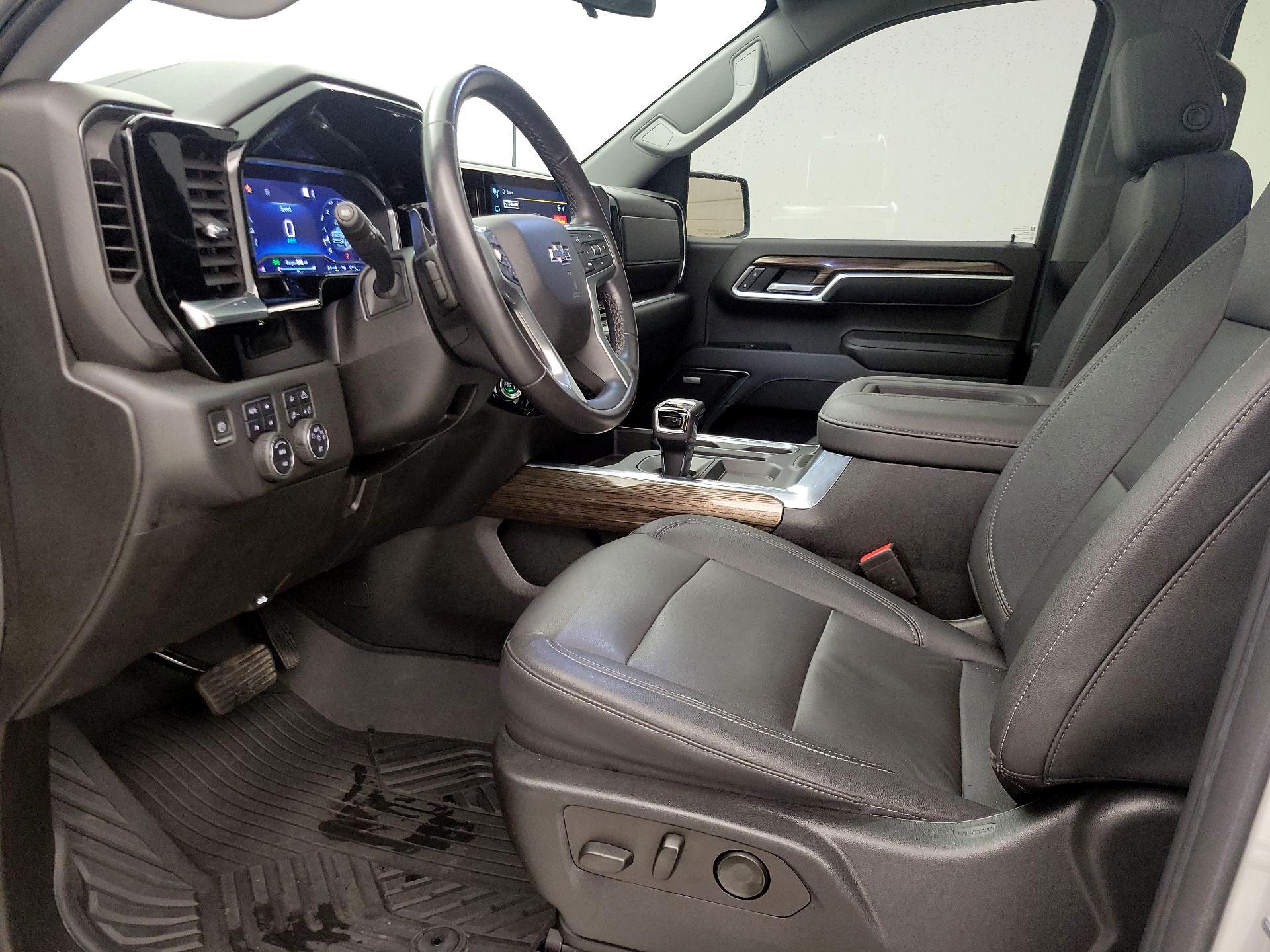 Thumbnail: 2022 Chevrolet Silverado 1500 - 11
