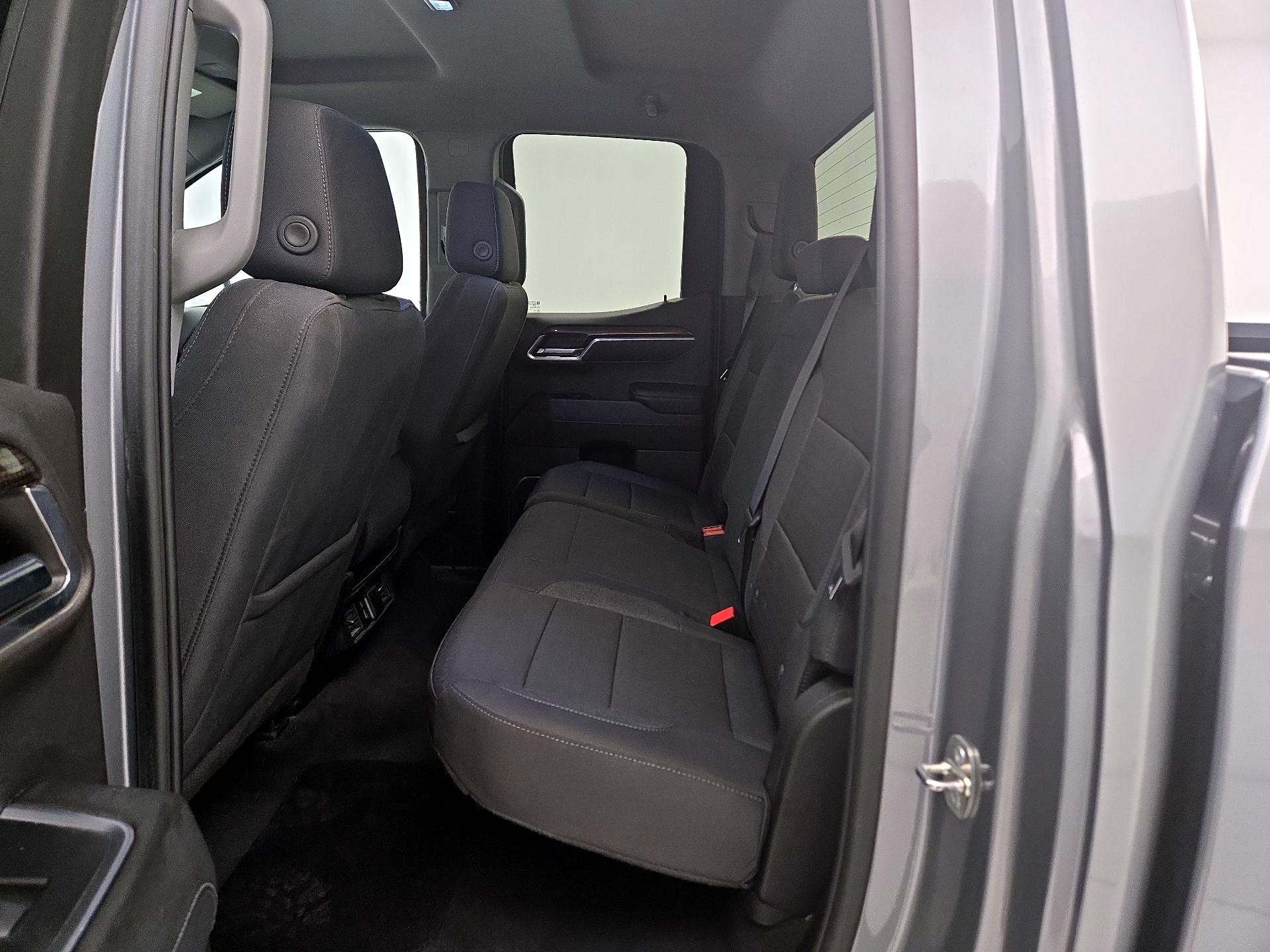 Thumbnail: 2024 Chevrolet Silverado 1500 - 19