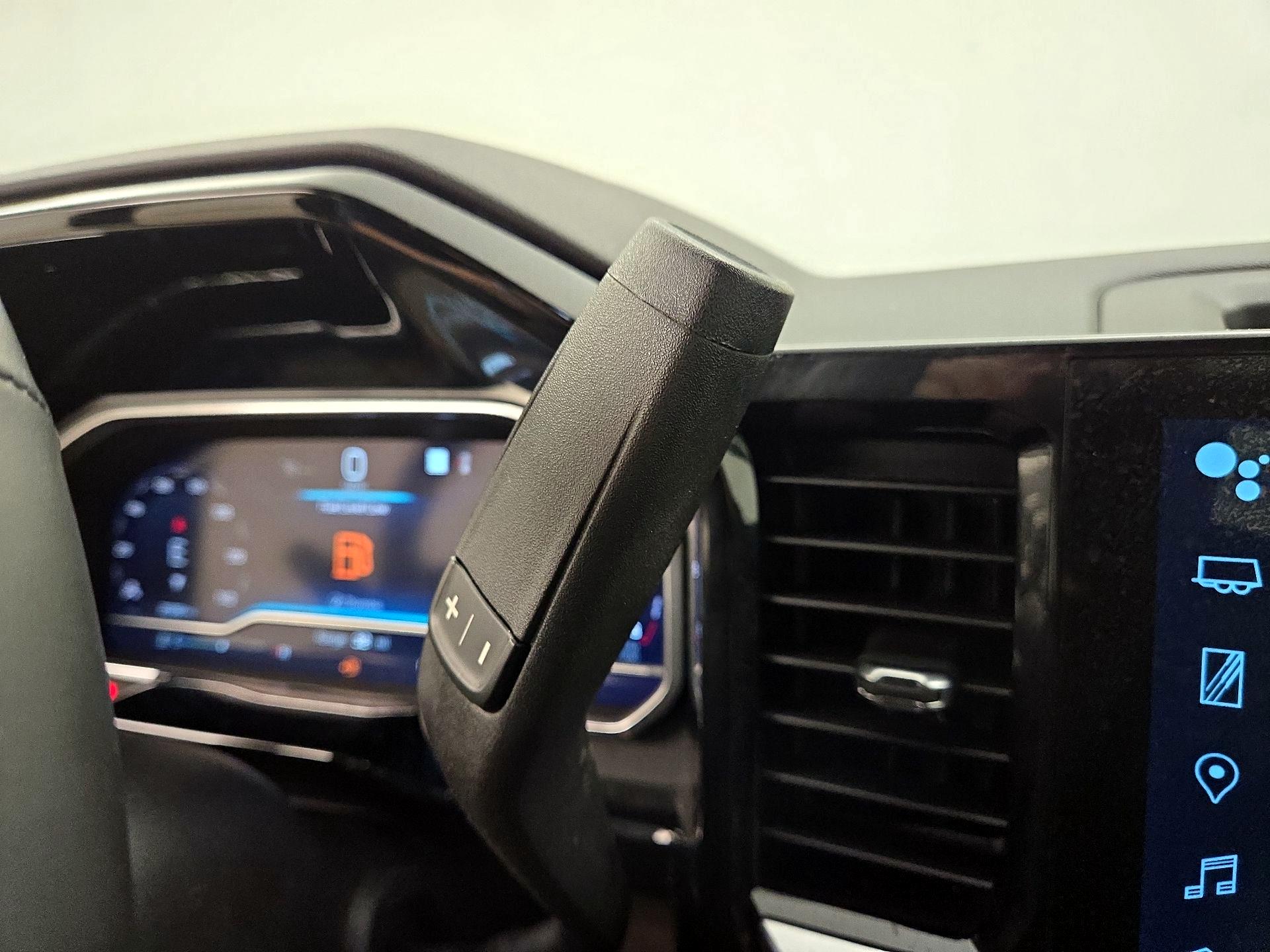 Thumbnail: 2023 Chevrolet Silverado 1500 - 17