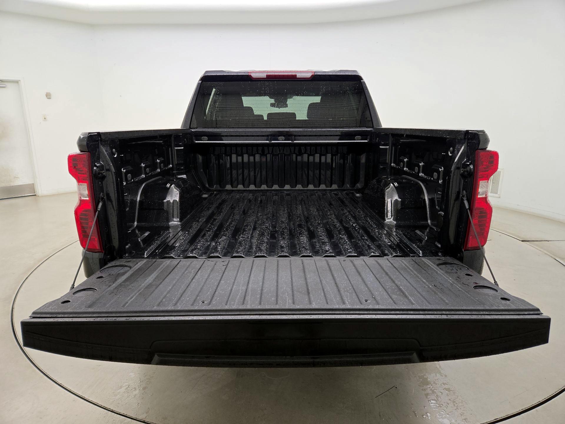 Thumbnail: 2023 Chevrolet Silverado 1500 - 20