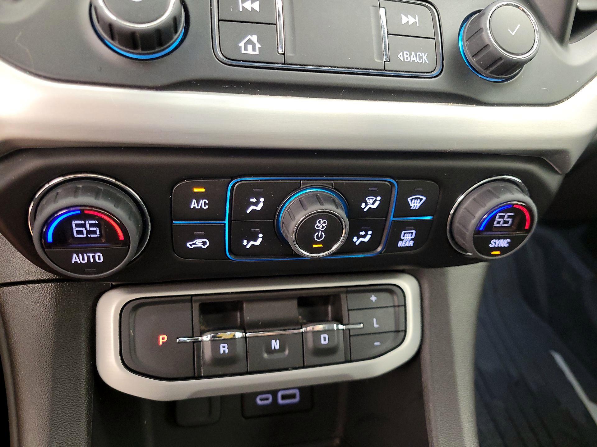 Thumbnail: 2023 GMC Acadia - 16